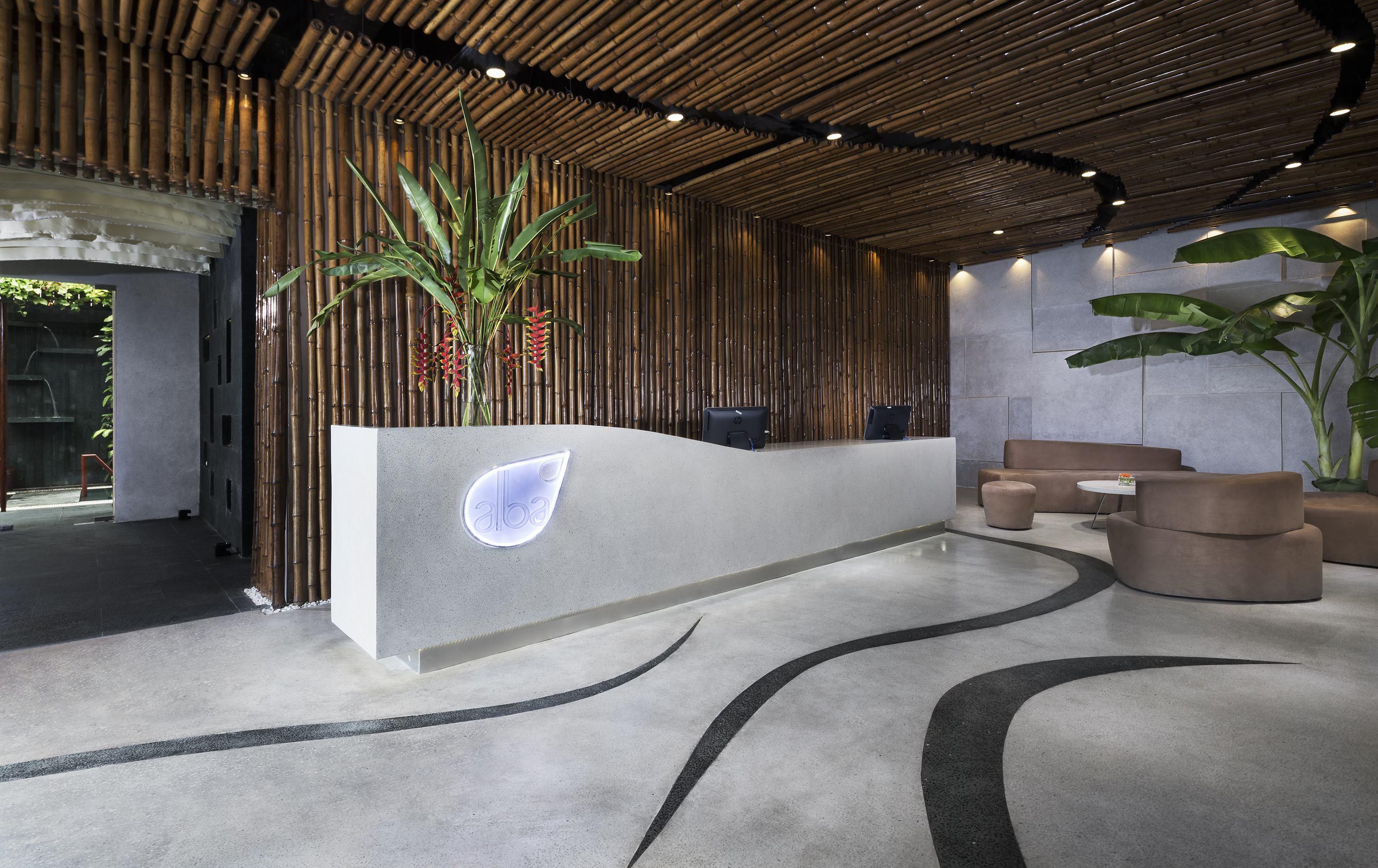 Alba Hotel 4*