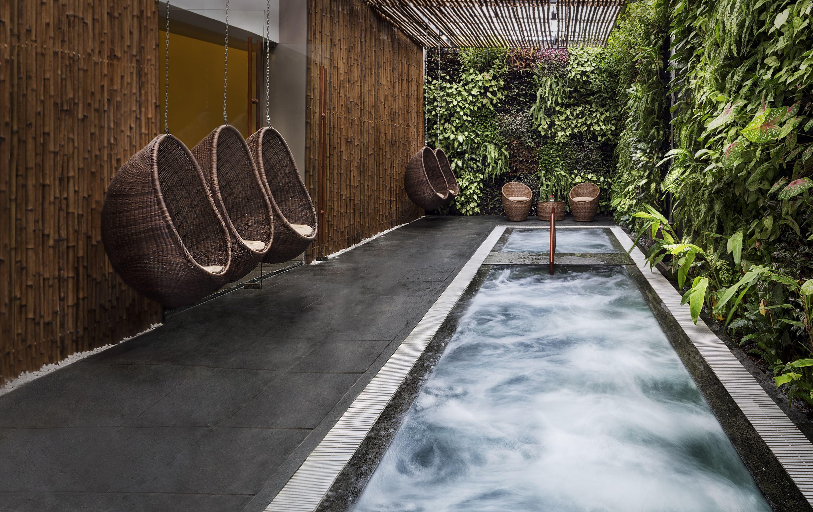 Alba Hotel 4*