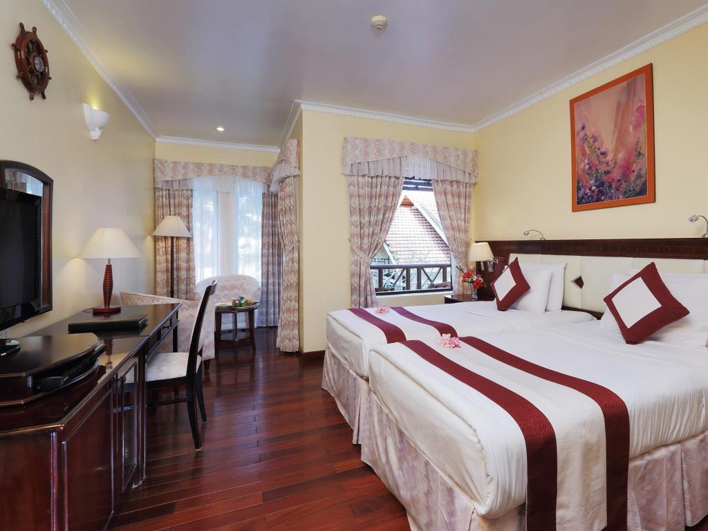 Saigon & 4* Phu Quoc