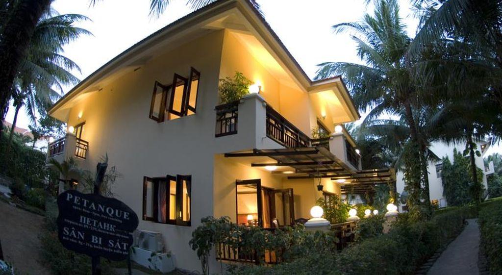 Resort Saigon &