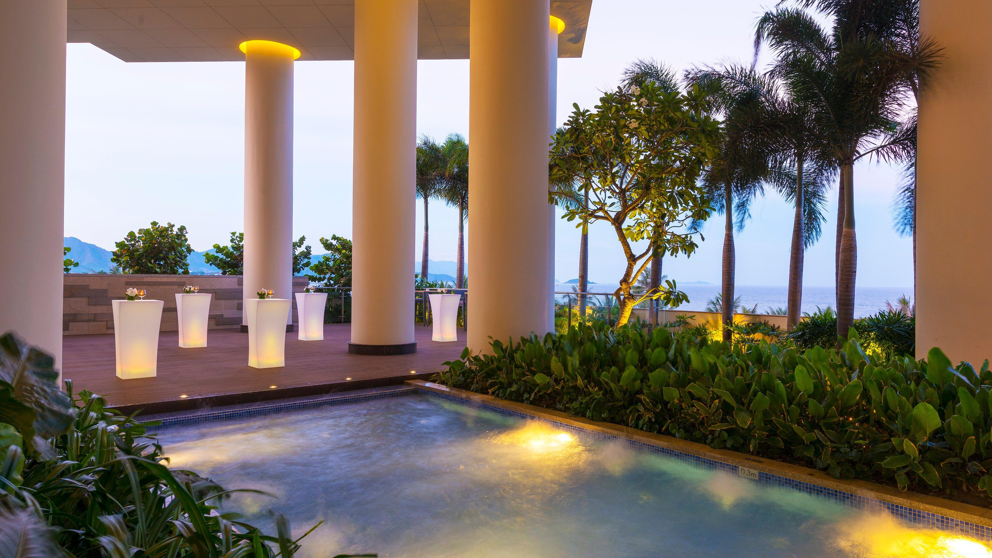 Intercontinental By Ihg