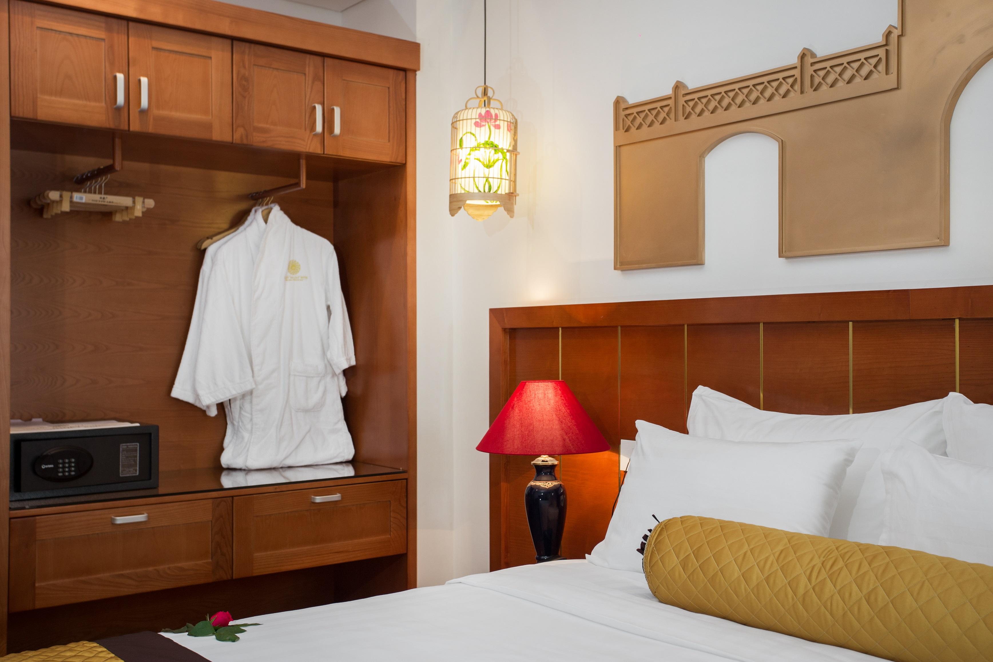 Hotel Golden 3*