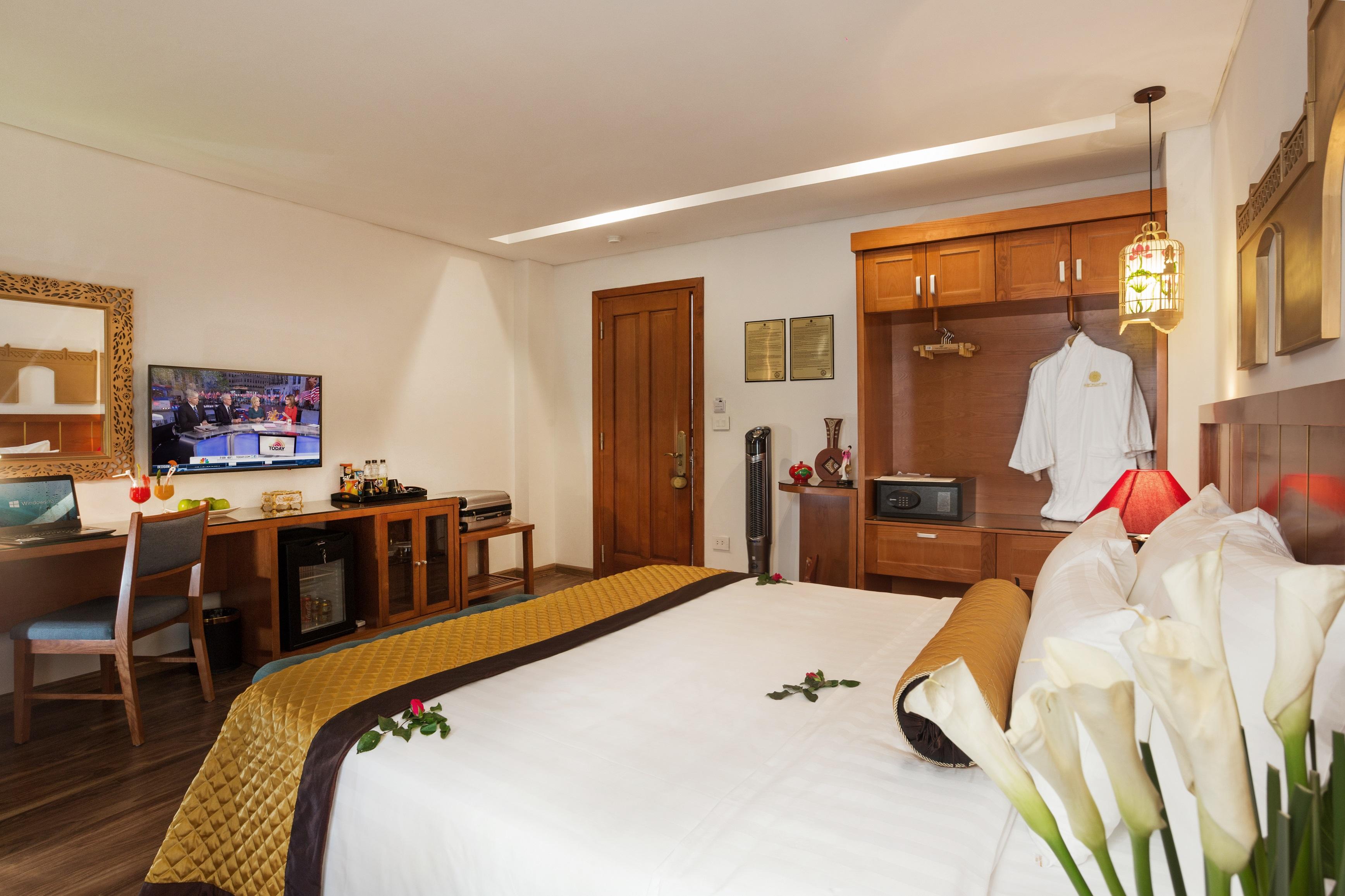 Golden 3* Hanoi