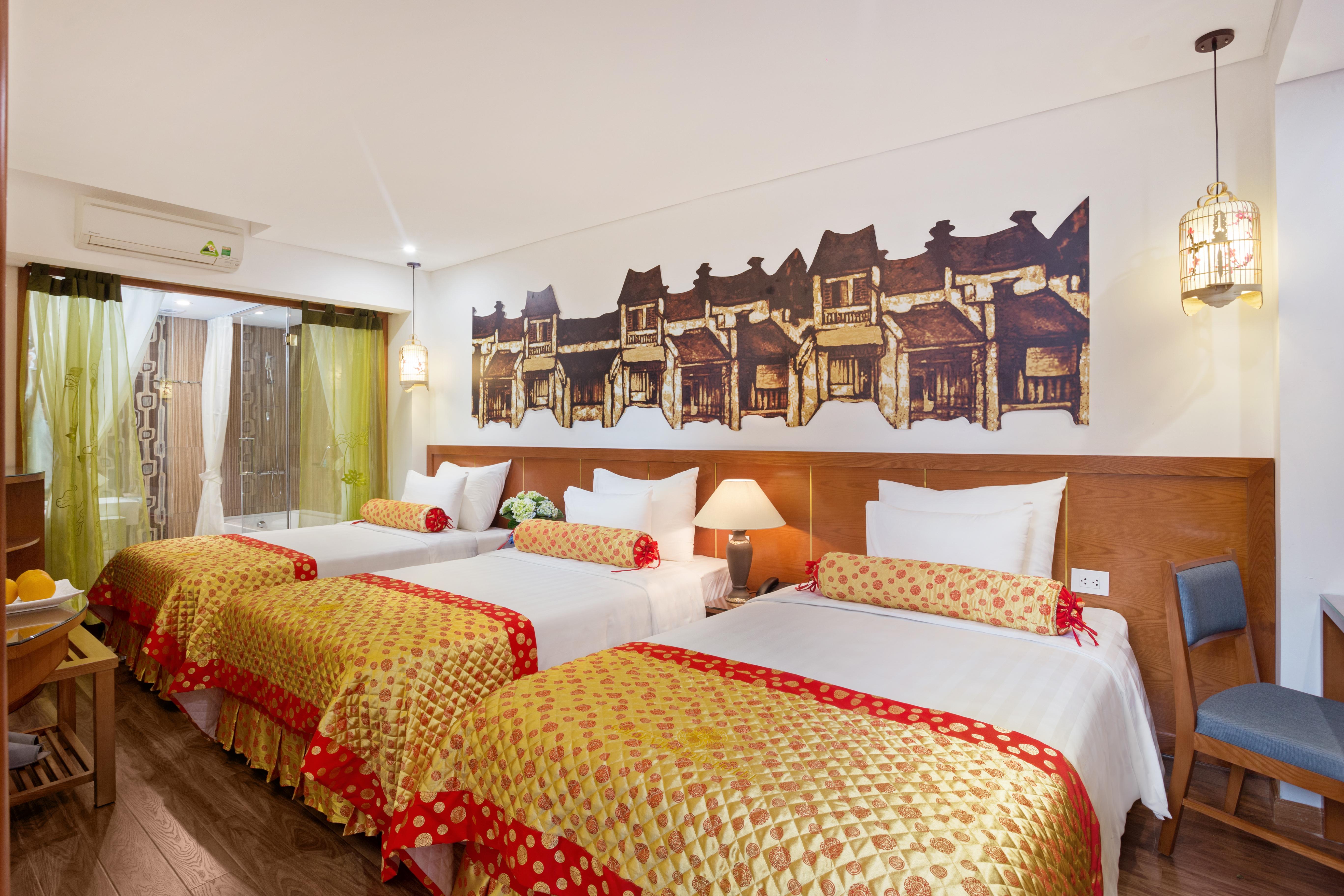 Hotel Golden 3*