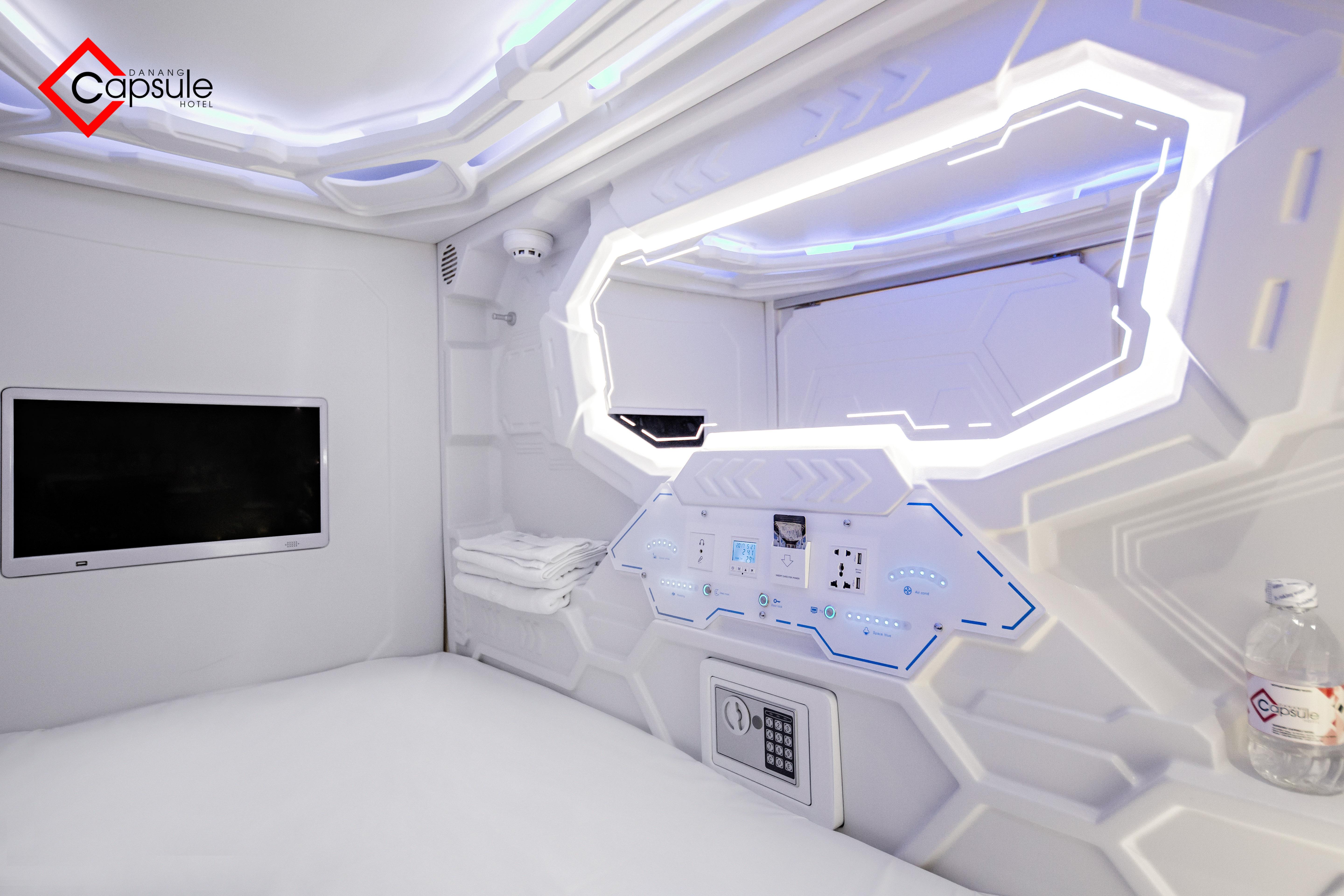 Ancyra Capsule - Backpackers Paradise & Rooftop Bar Capsule hotel Da Nang