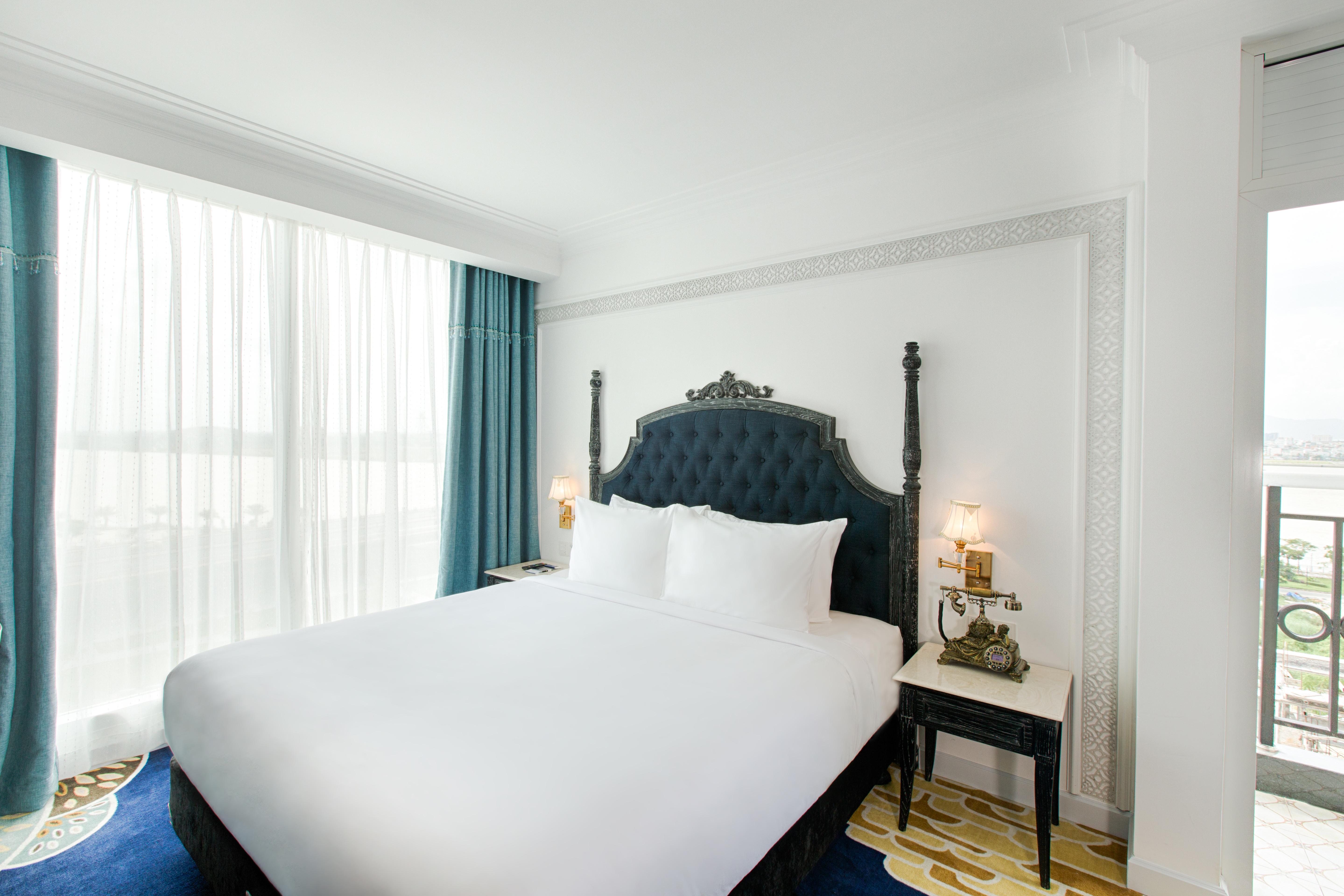 Fivitel Hotel