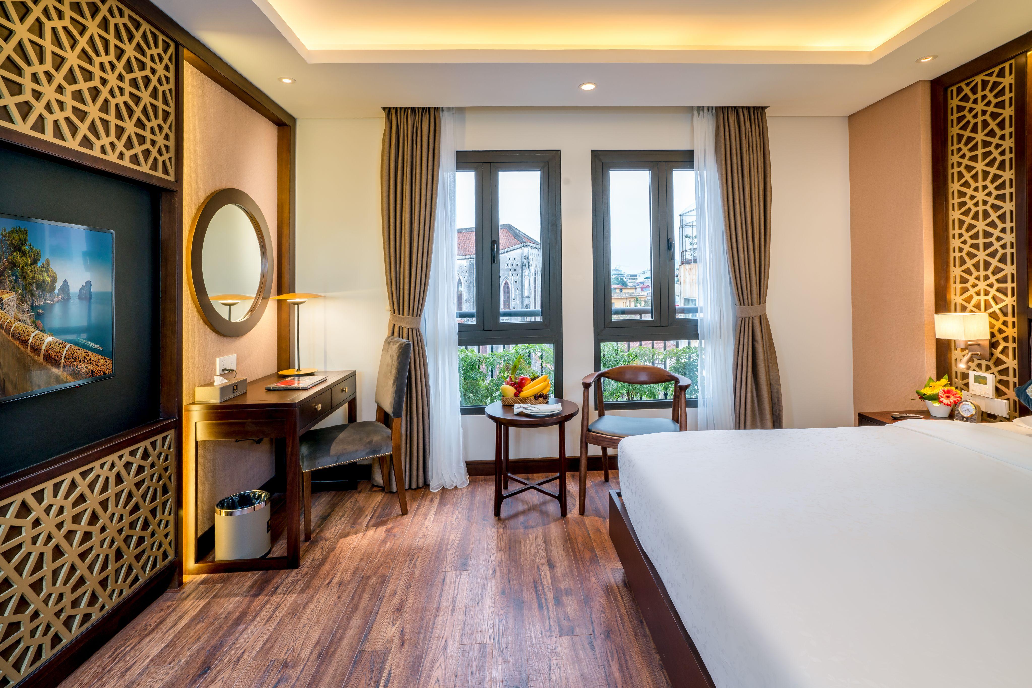 Conifer Grand Hotel 4*