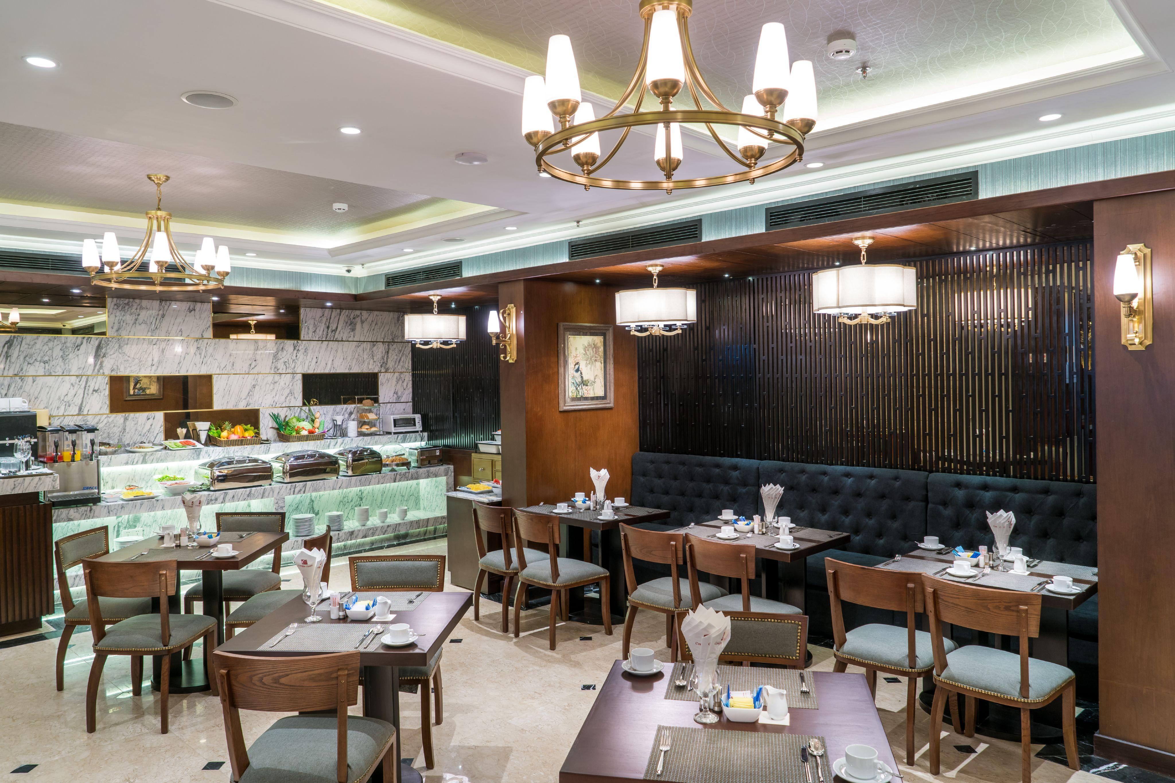 Hotel Conifer Grand