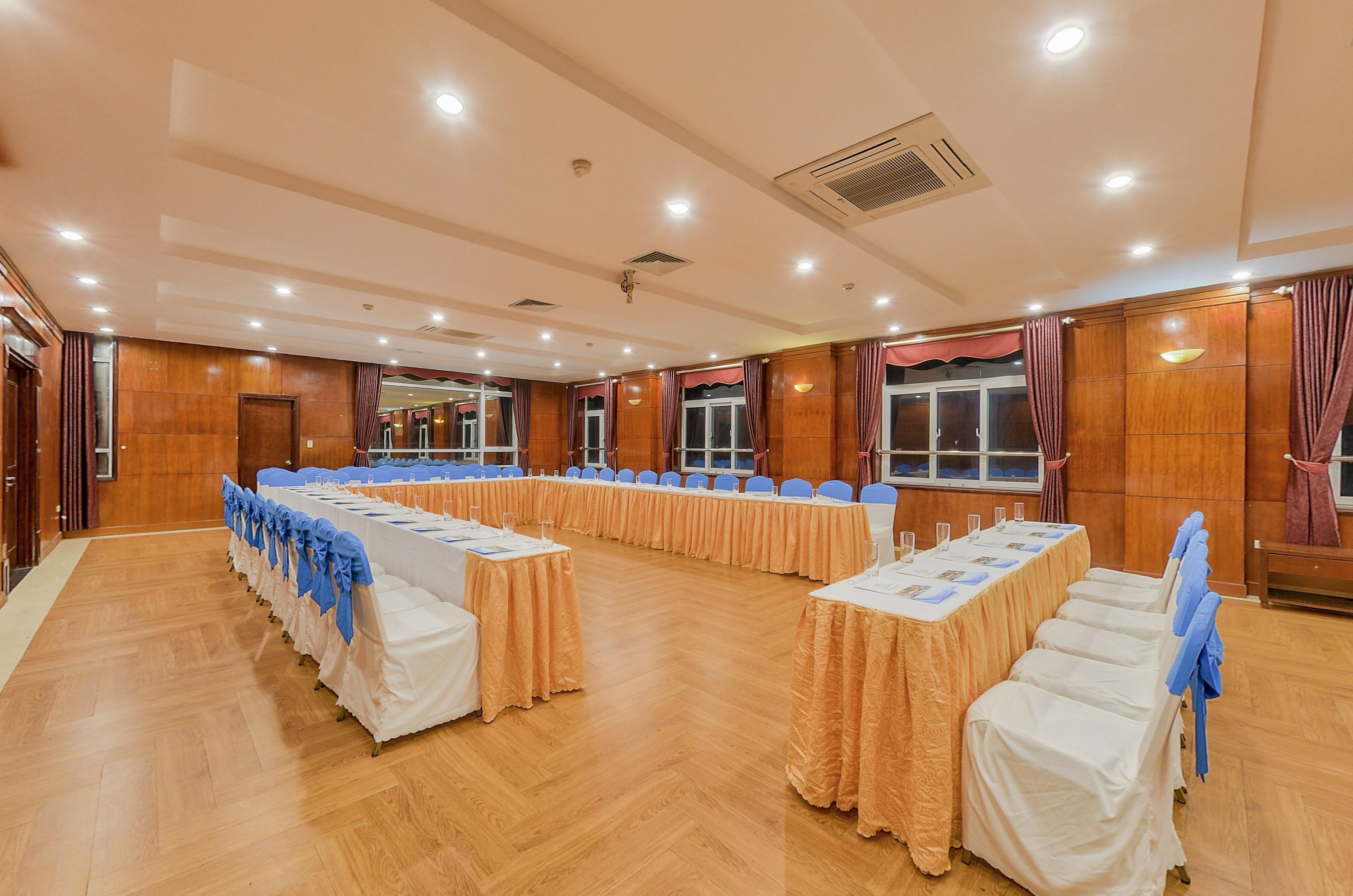 Sea Pearl Cat Ba Hotel