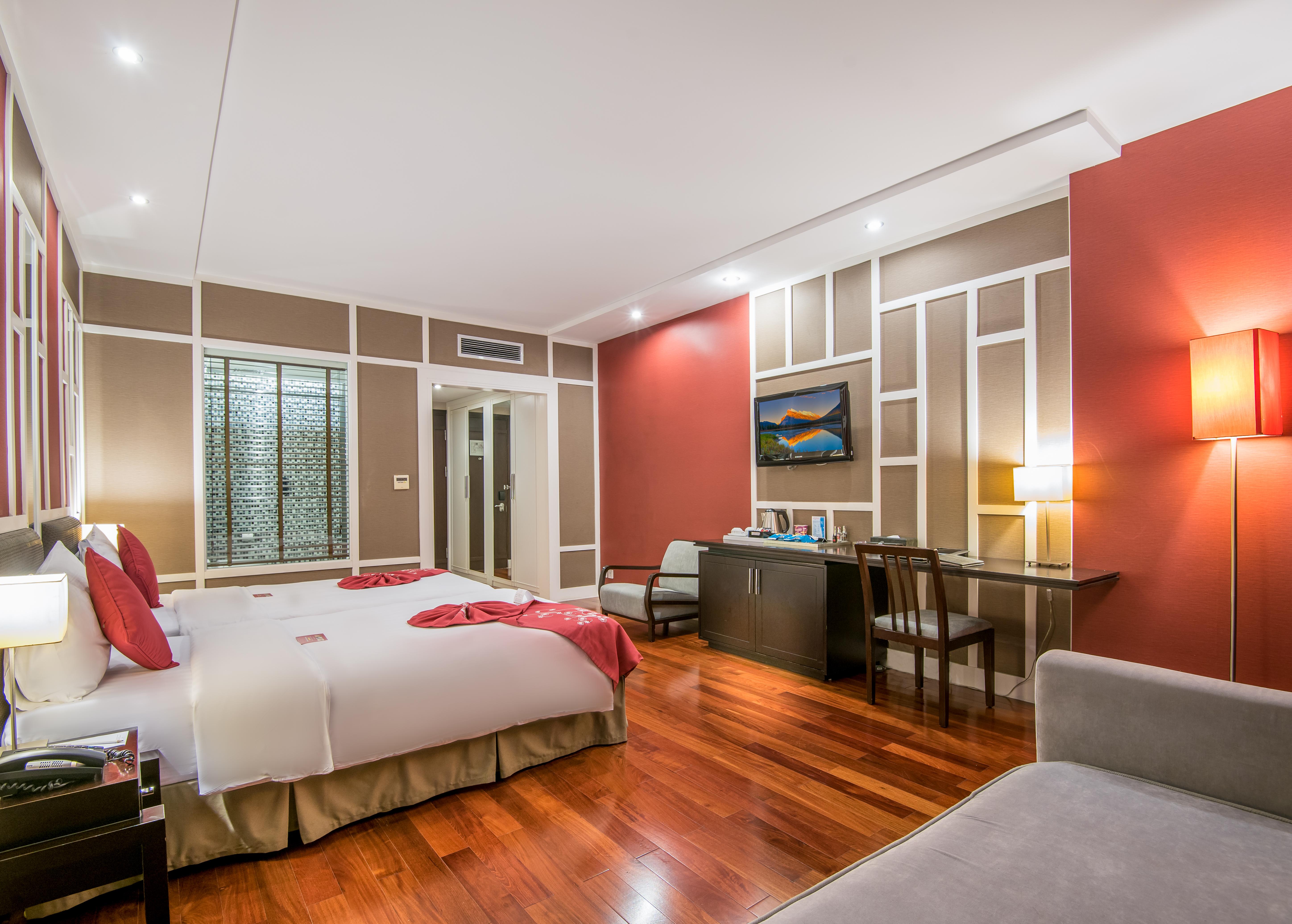 Hotel Royal Lotus 4*
