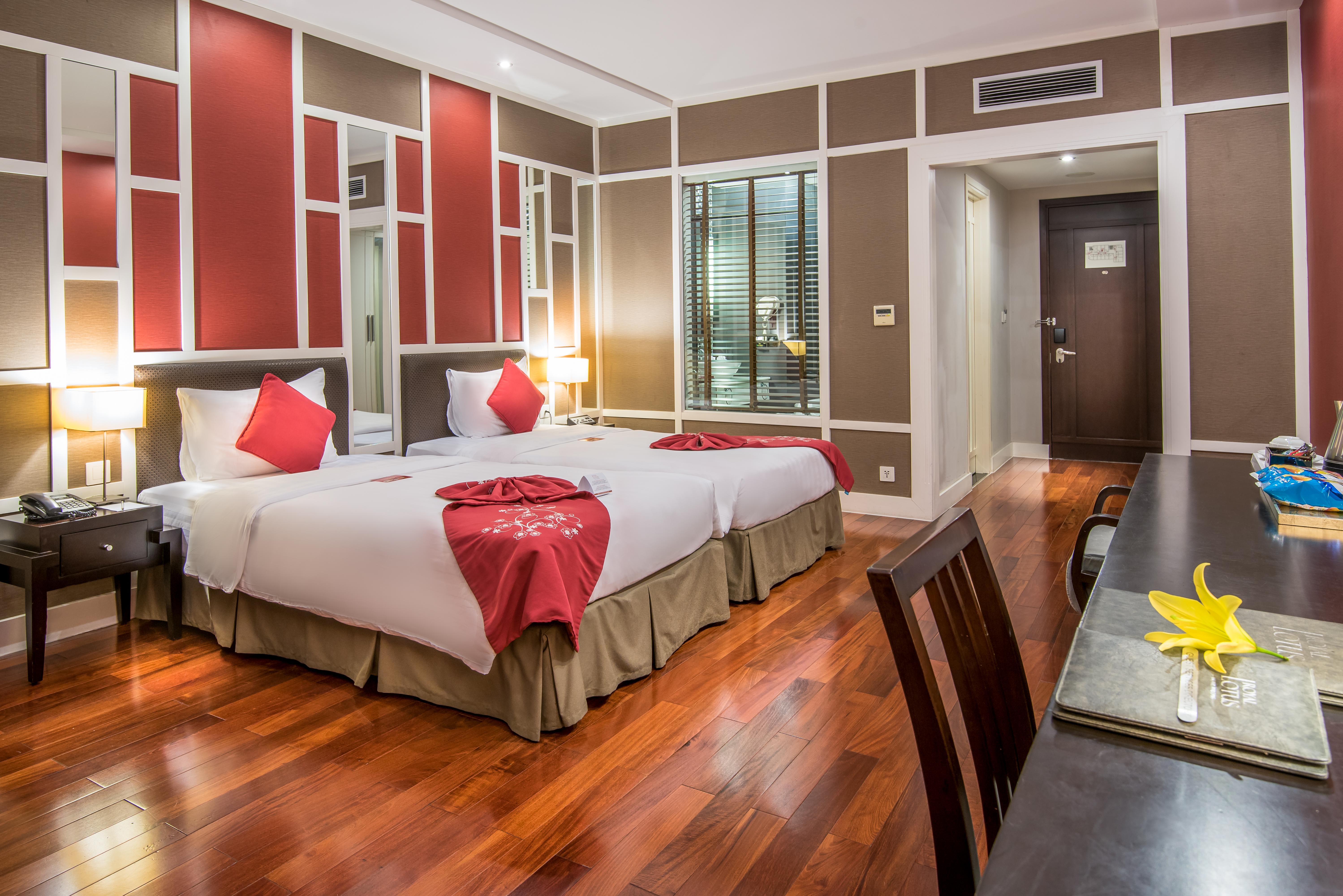 Hotel Royal Lotus 4*