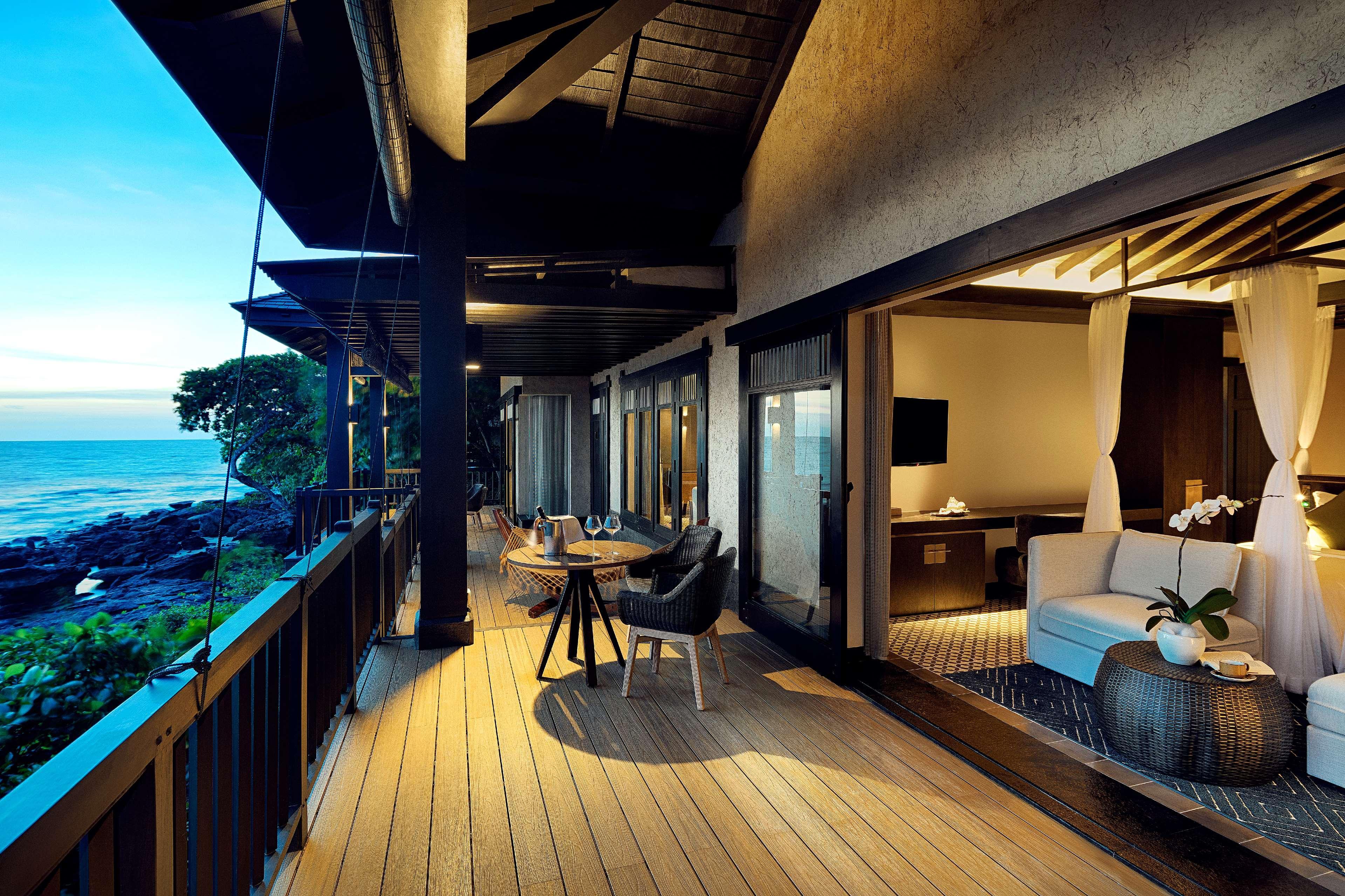 Nam Nghi Coral Peninsula 5*