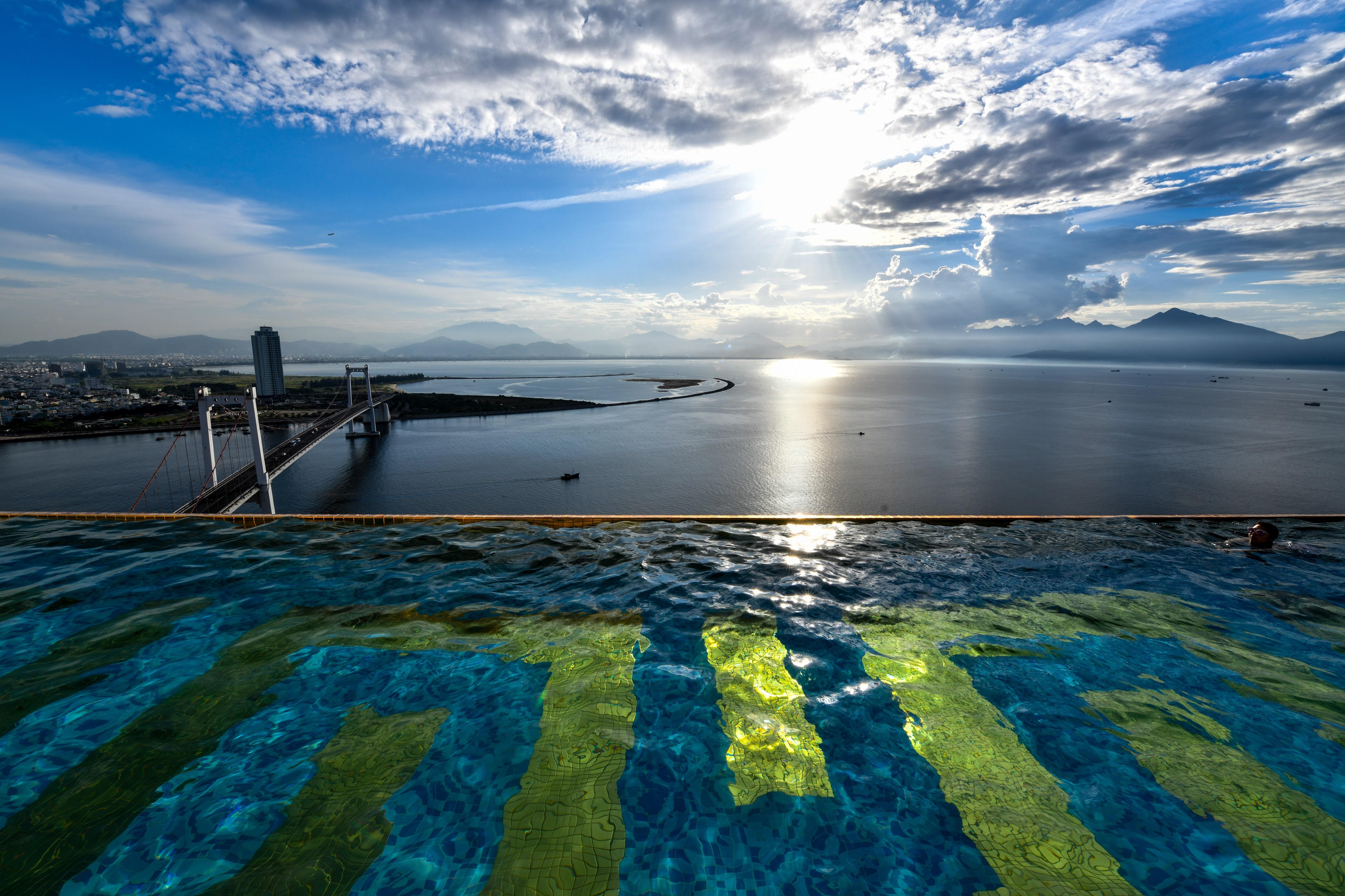 Wyndham Golden Bay 5* Da Nang