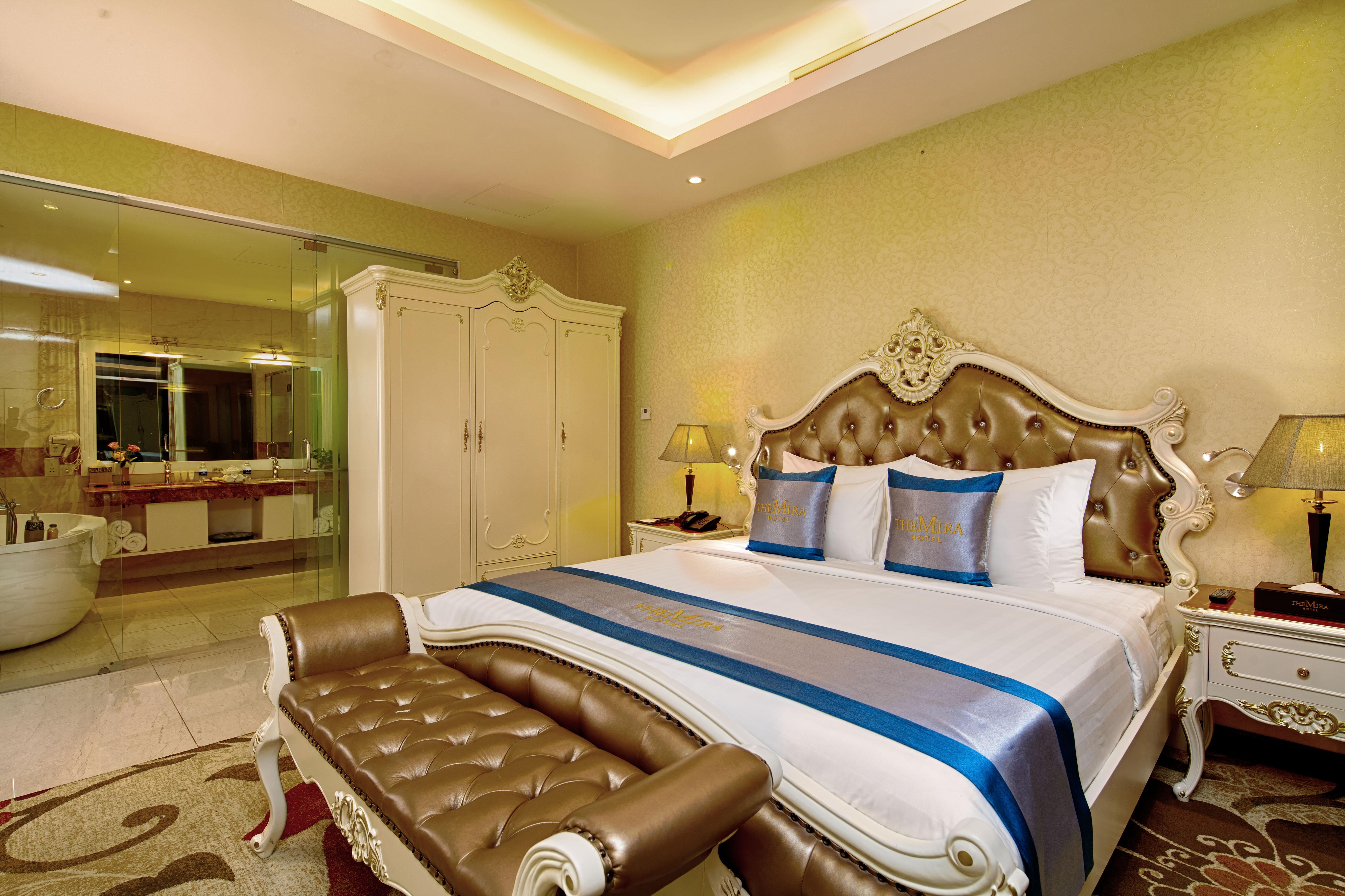 Hotel The Mira 5*