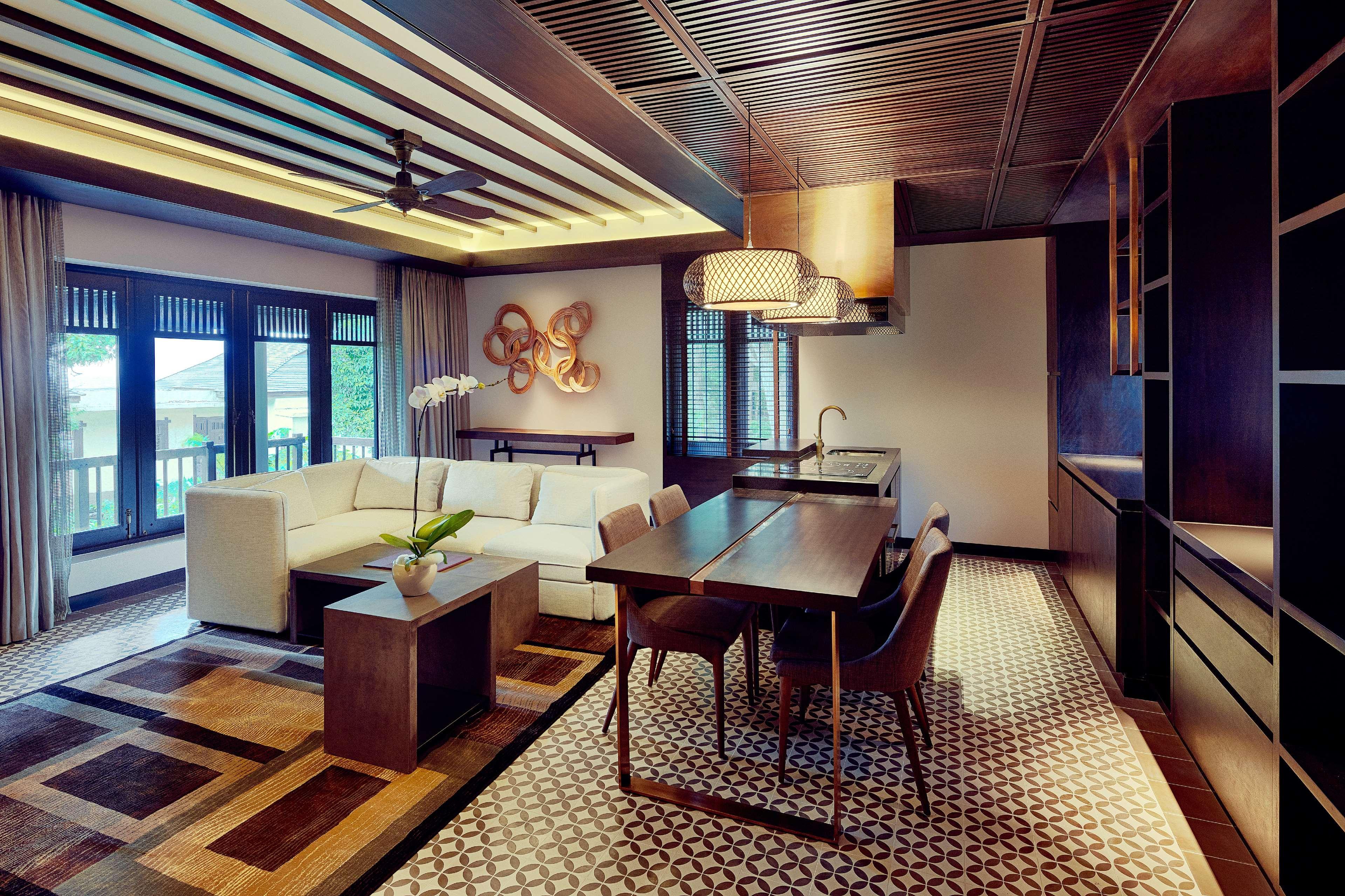 Nam Nghi Coral Peninsula 5*