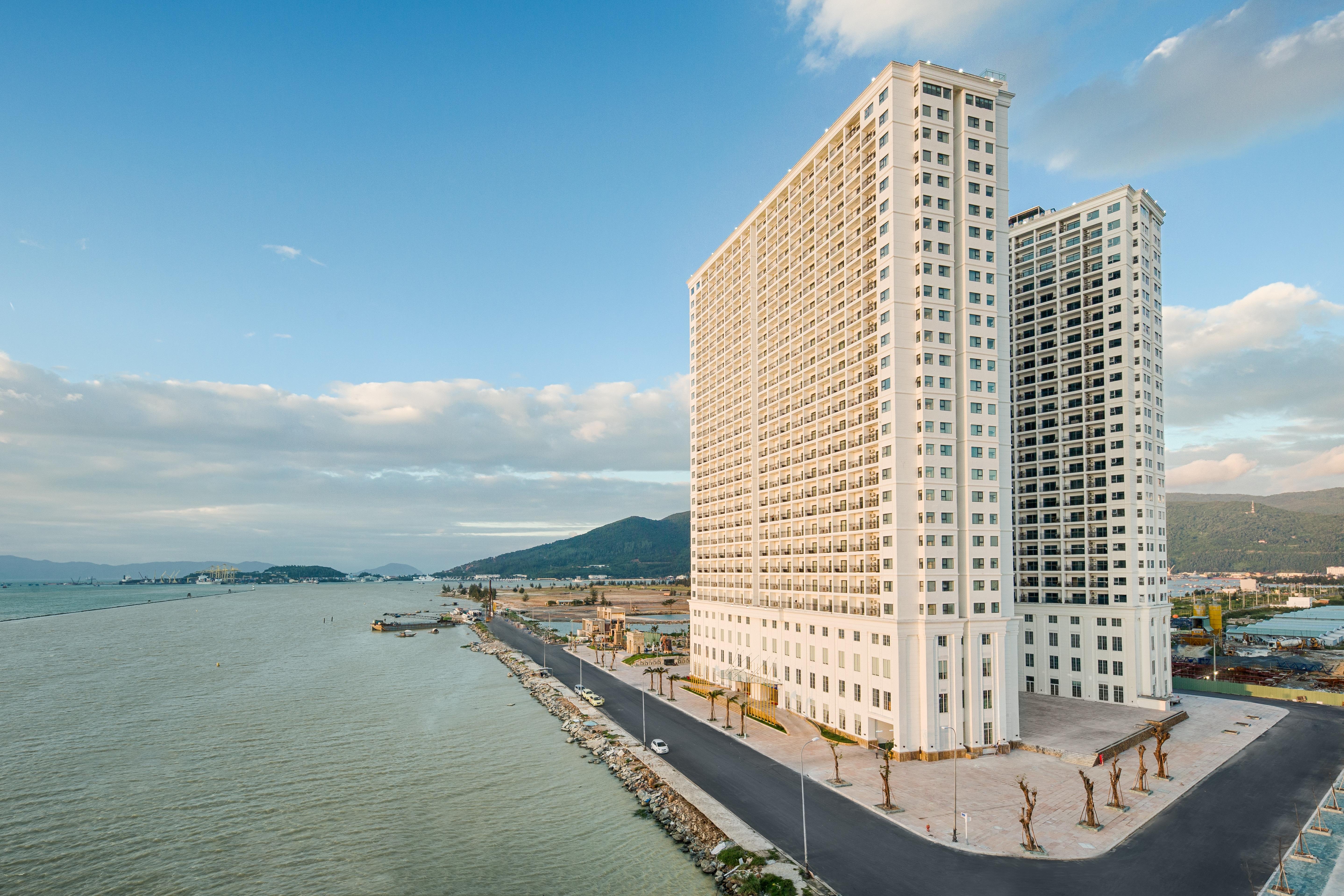 Wyndham Golden Bay Da Nang