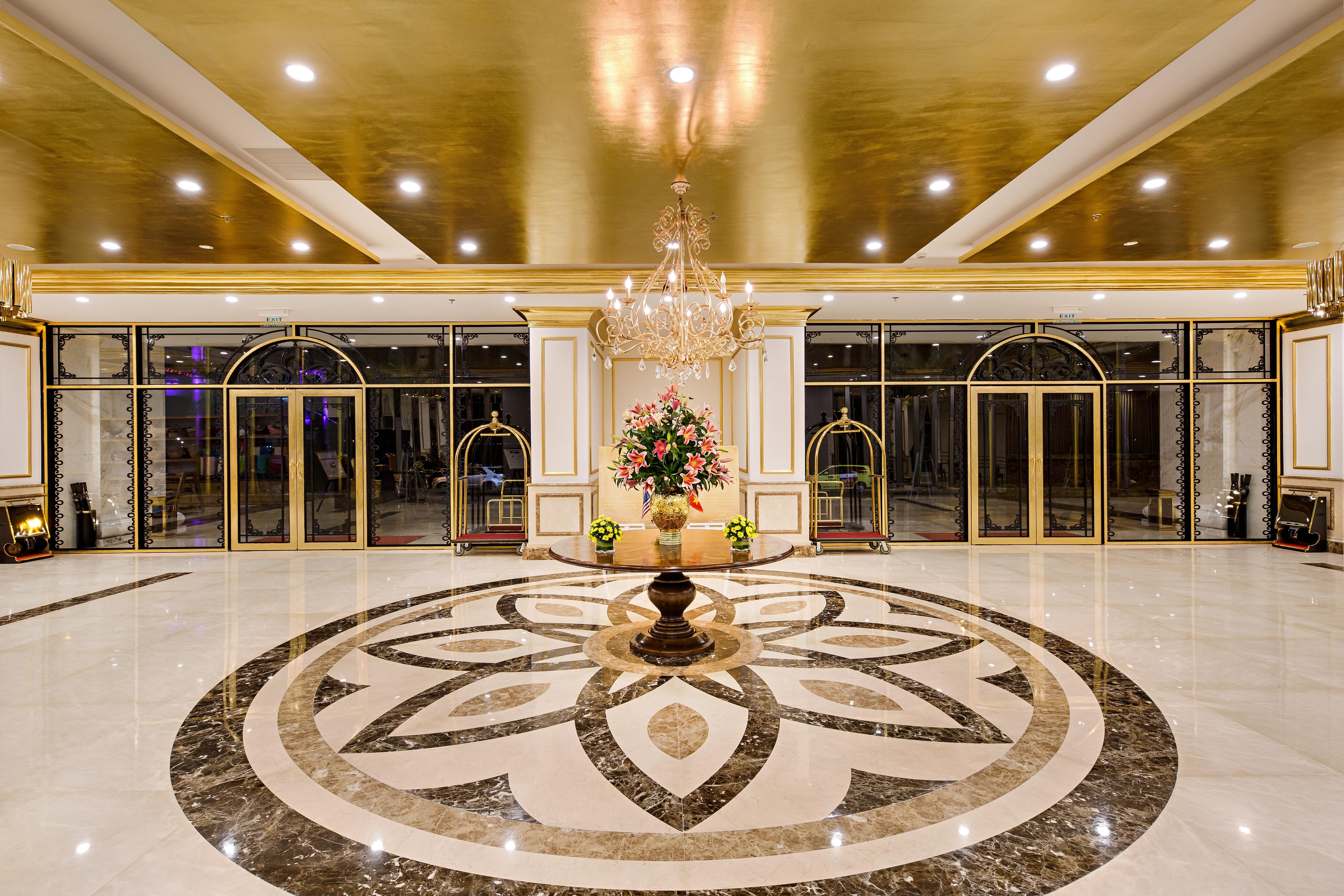 Wyndham Golden Bay 5* Da Nang