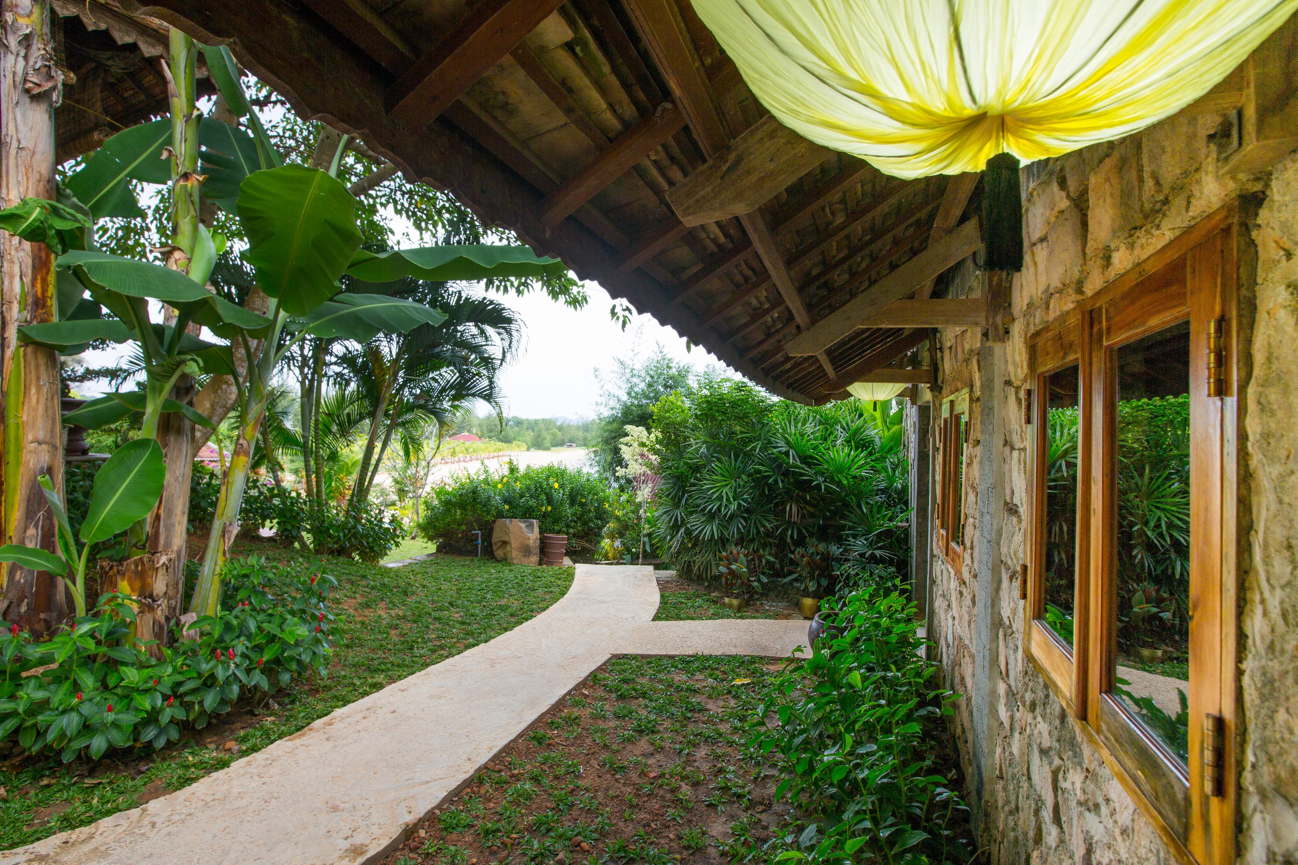 Dưỡng Bãi Biển Chez Carole Phú Quốc