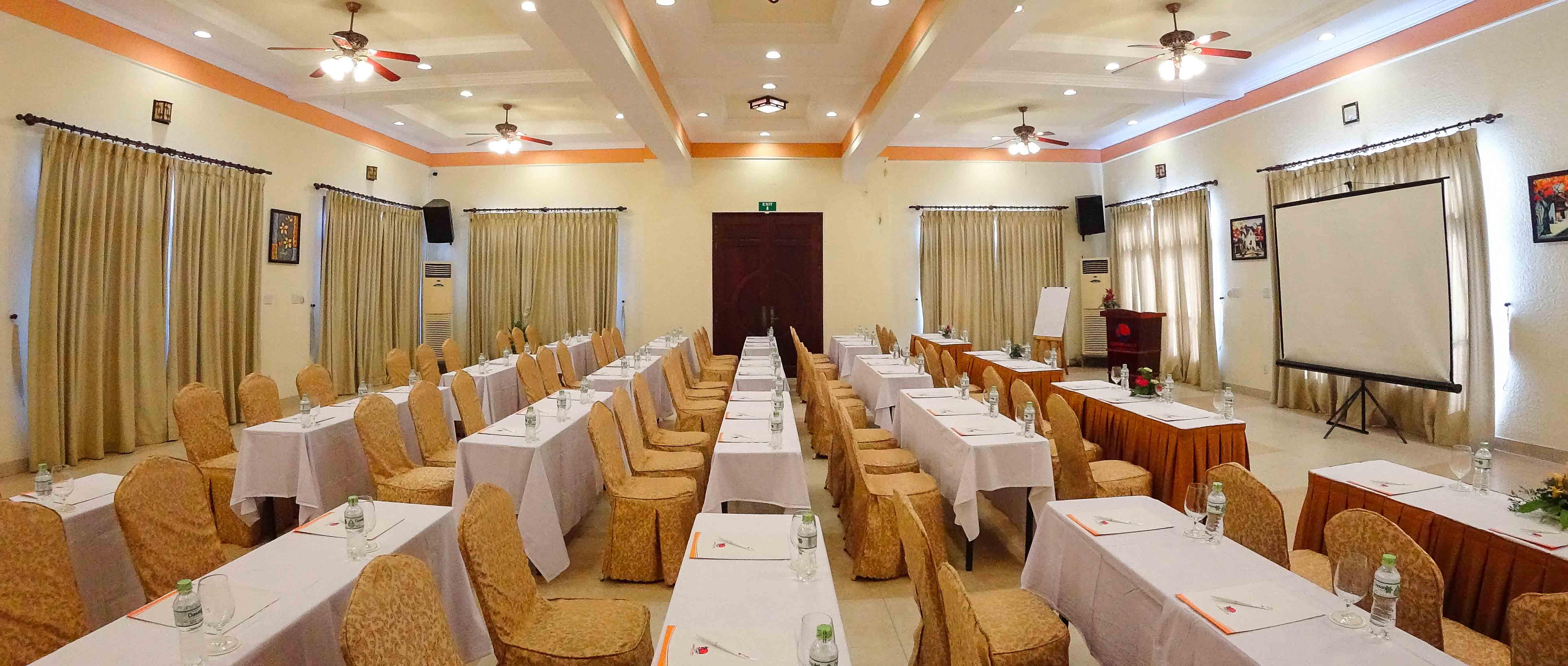 Golden Coast & Khu nghỉ mát