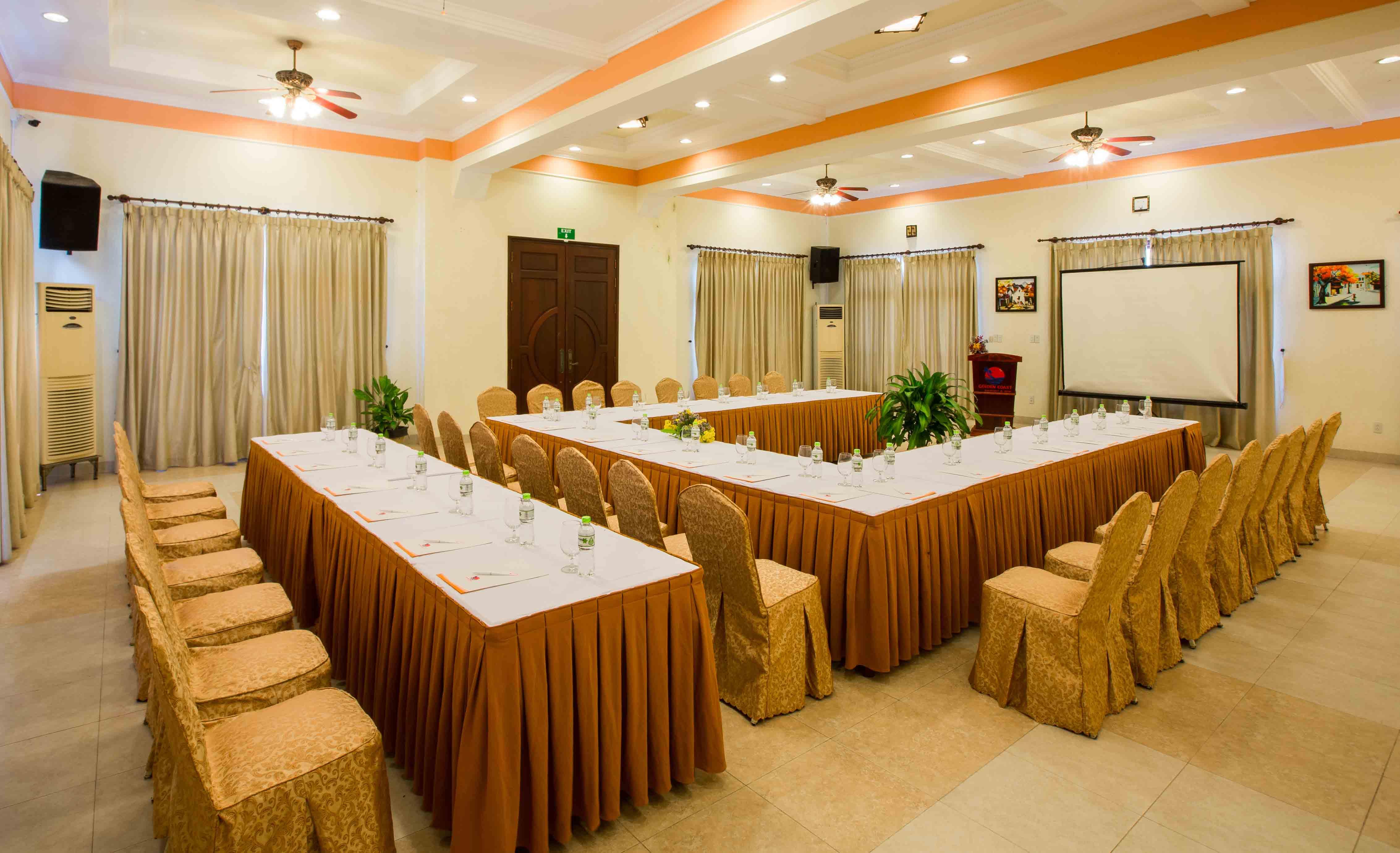 Golden Coast & Khu nghỉ mát Phan Thiết