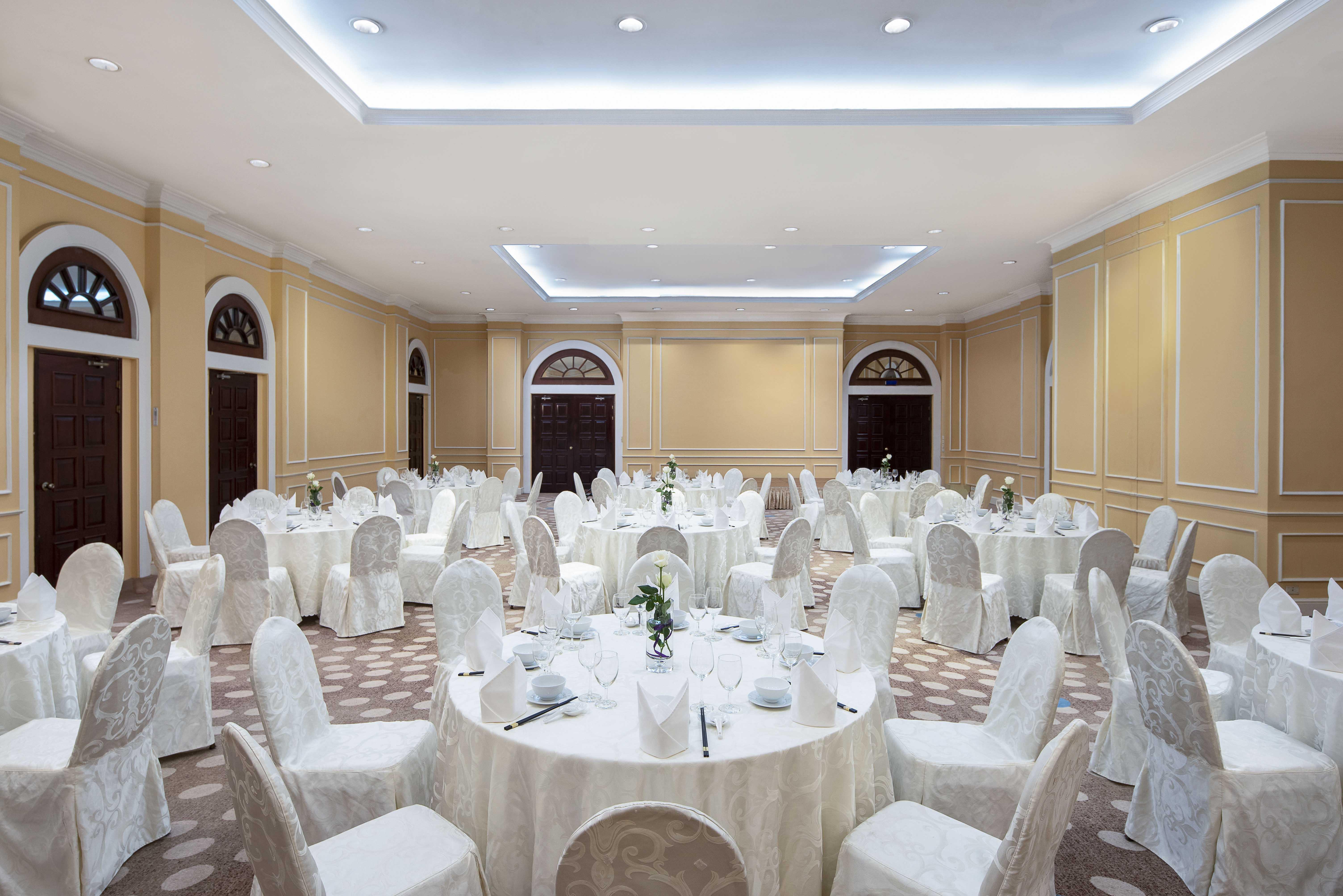 Avani Phong Harbour View 4*
