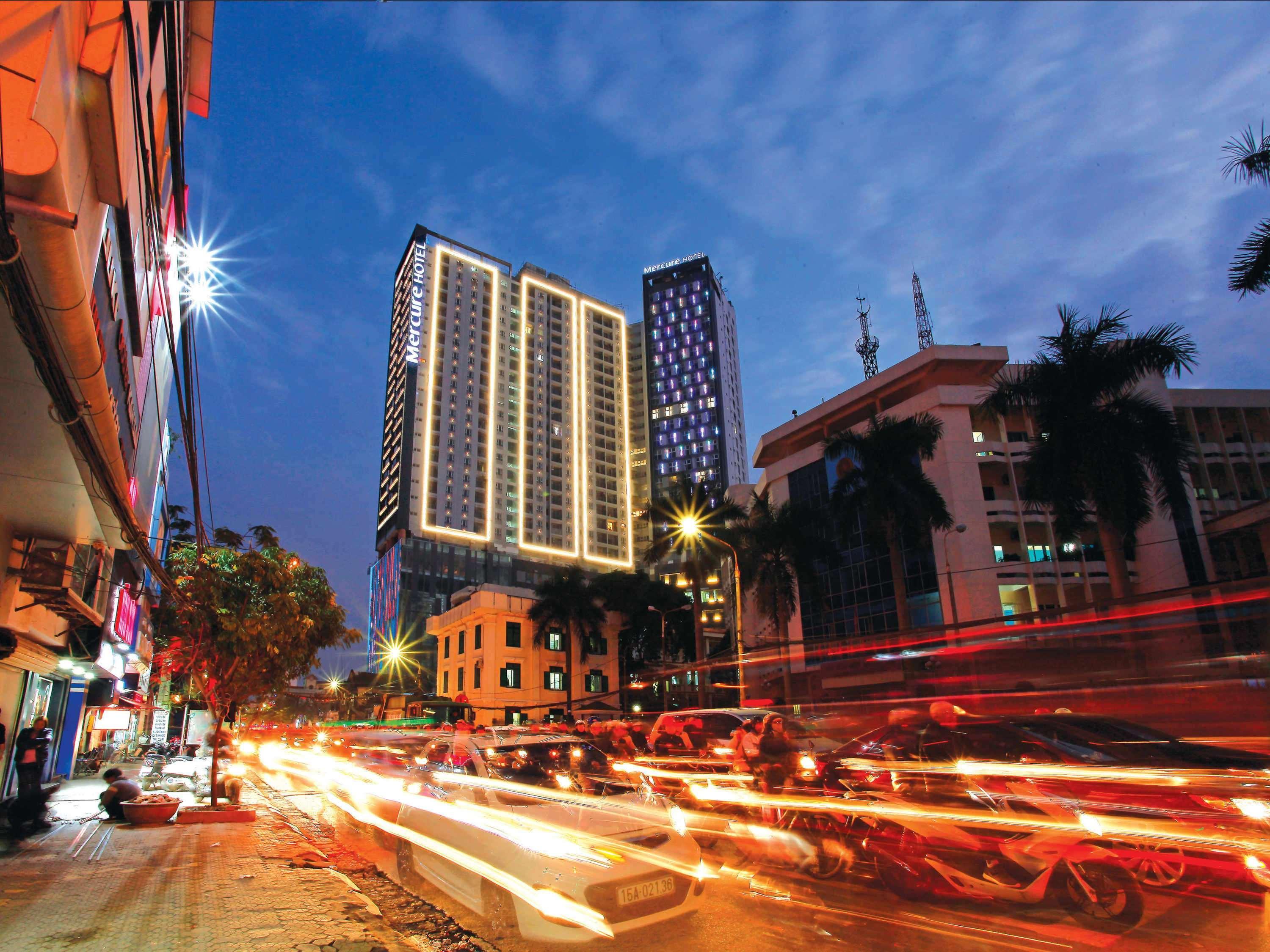 Mercure Phong Hotel 5*