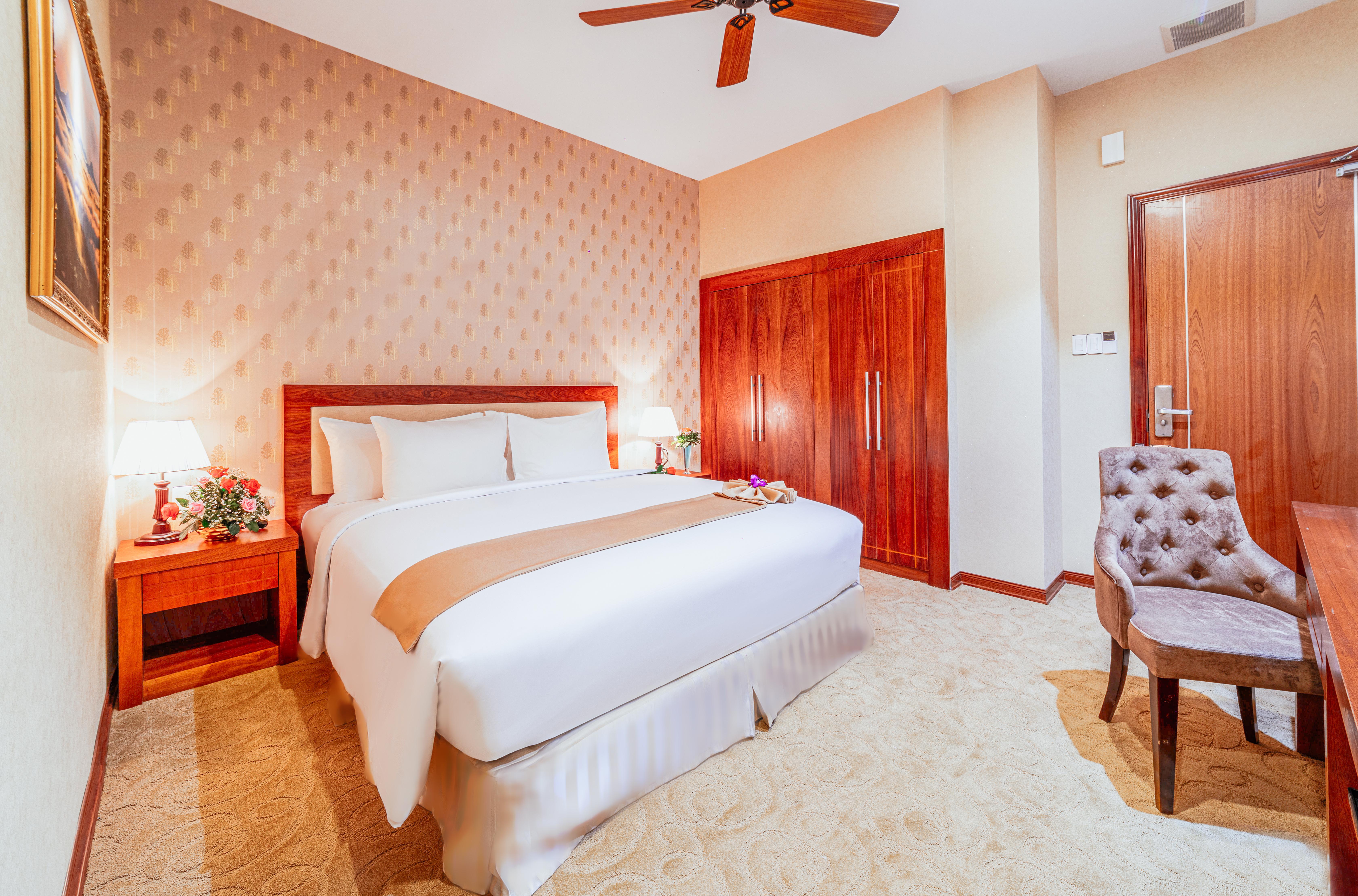 Ladalat Hotel
