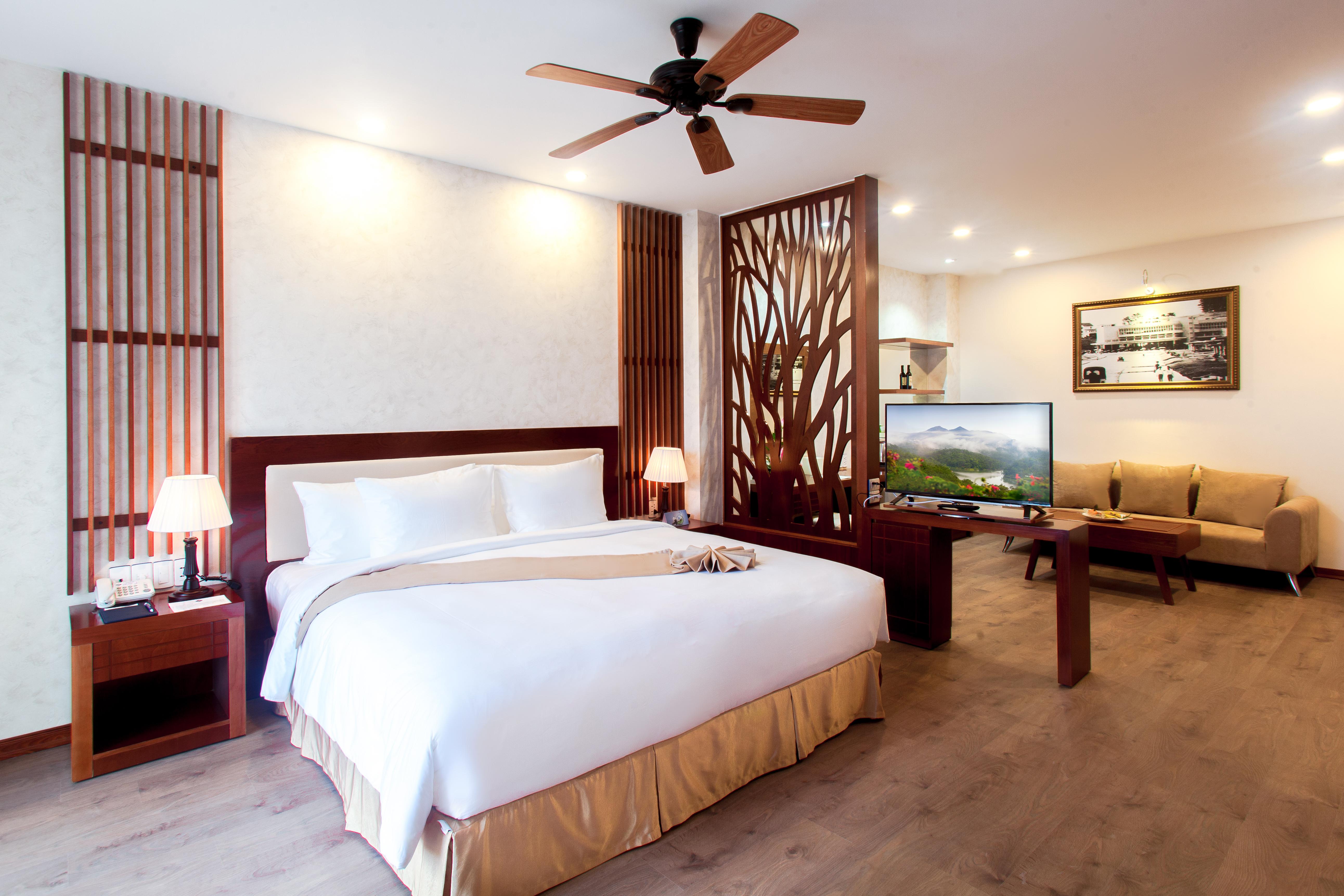 Ladalat Hotel