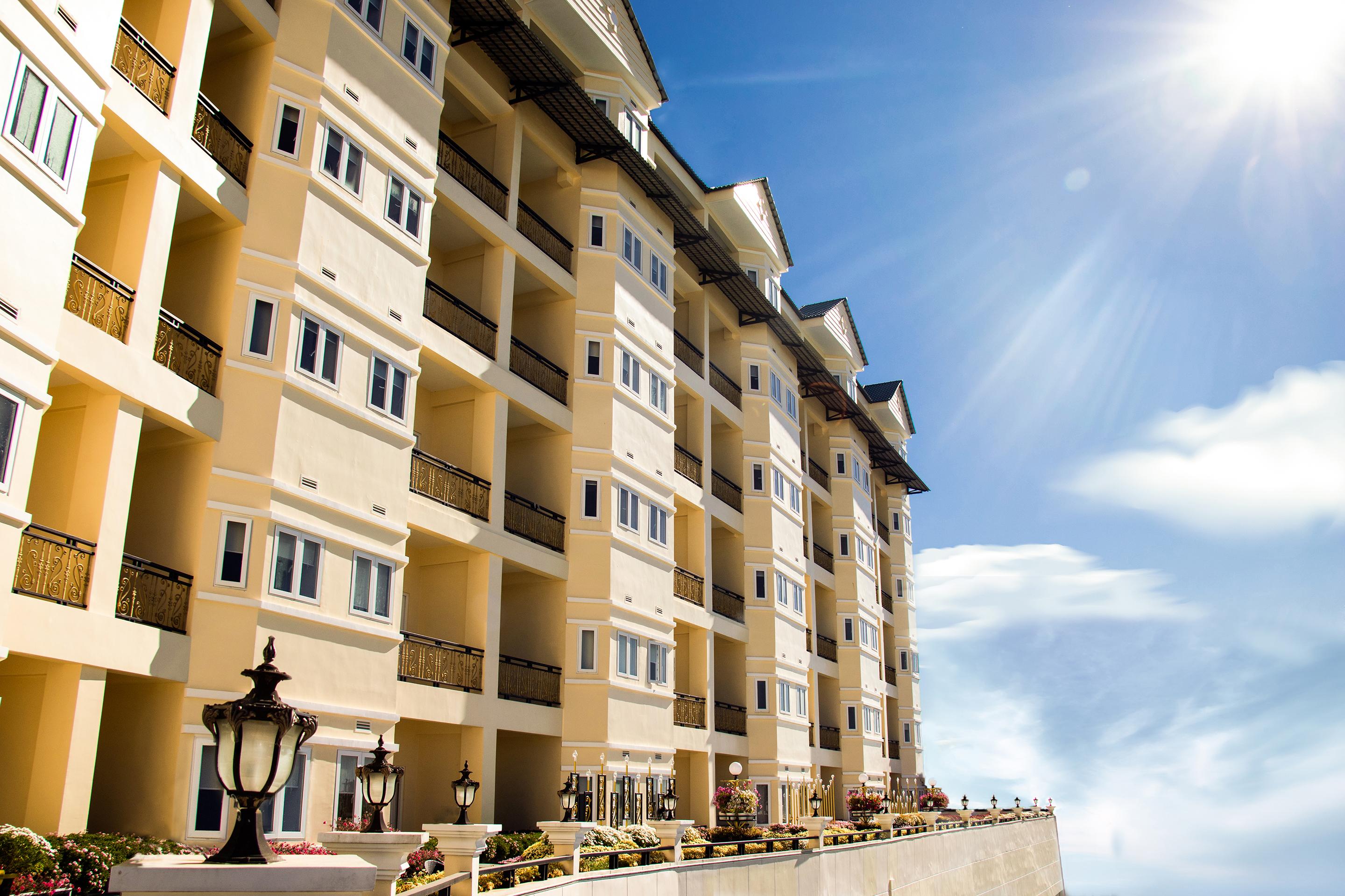 Ladalat Hotel