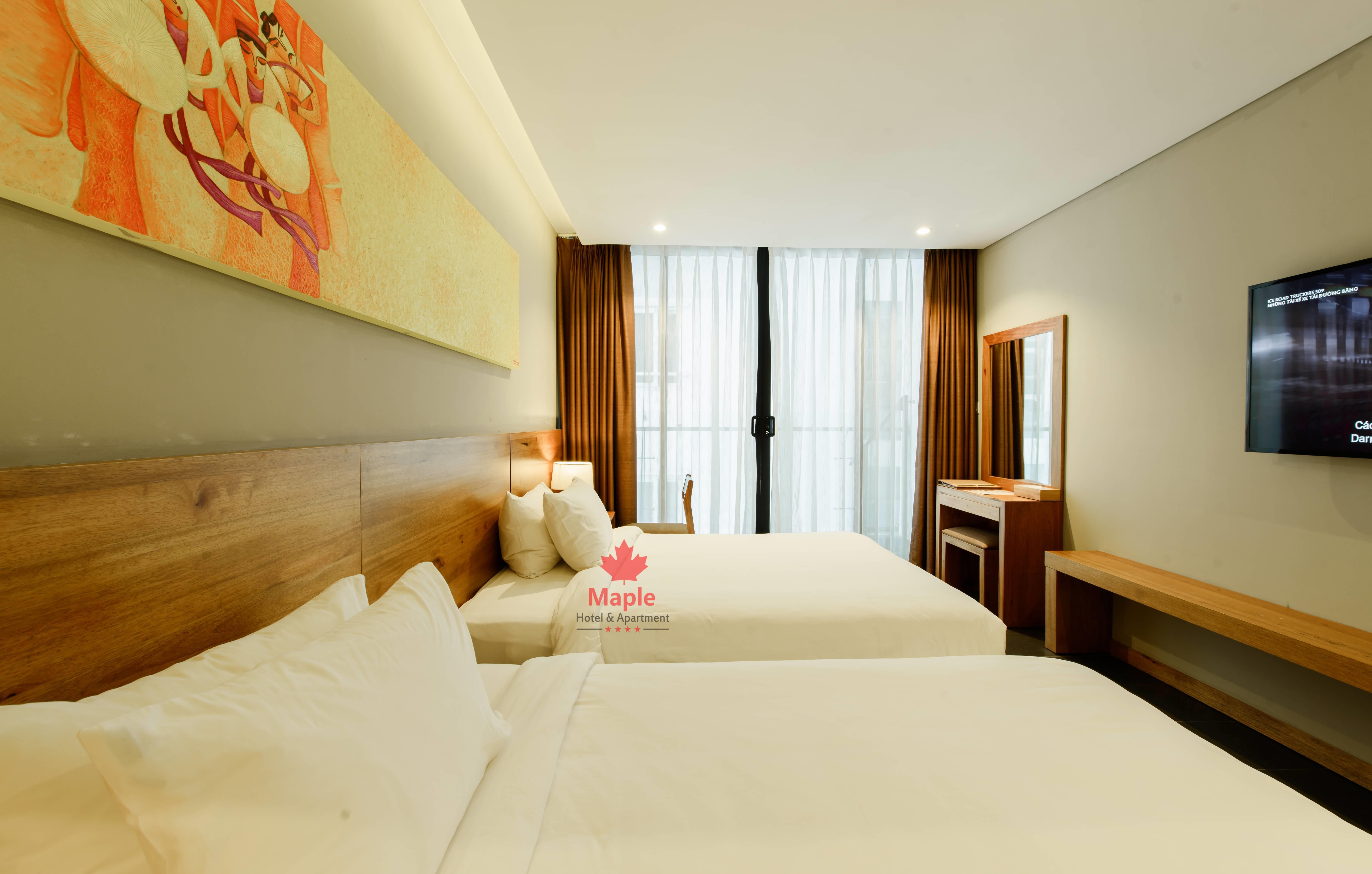 Maple & Hotel