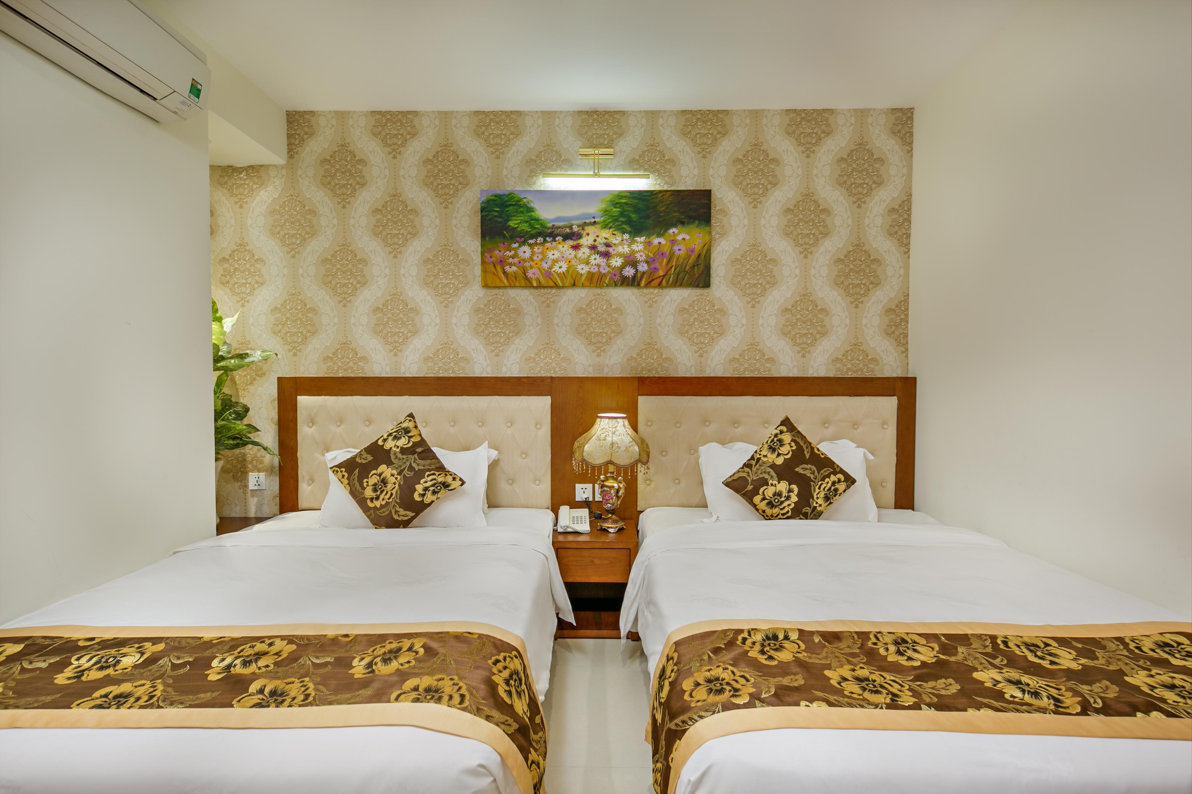 Delicate Hotel