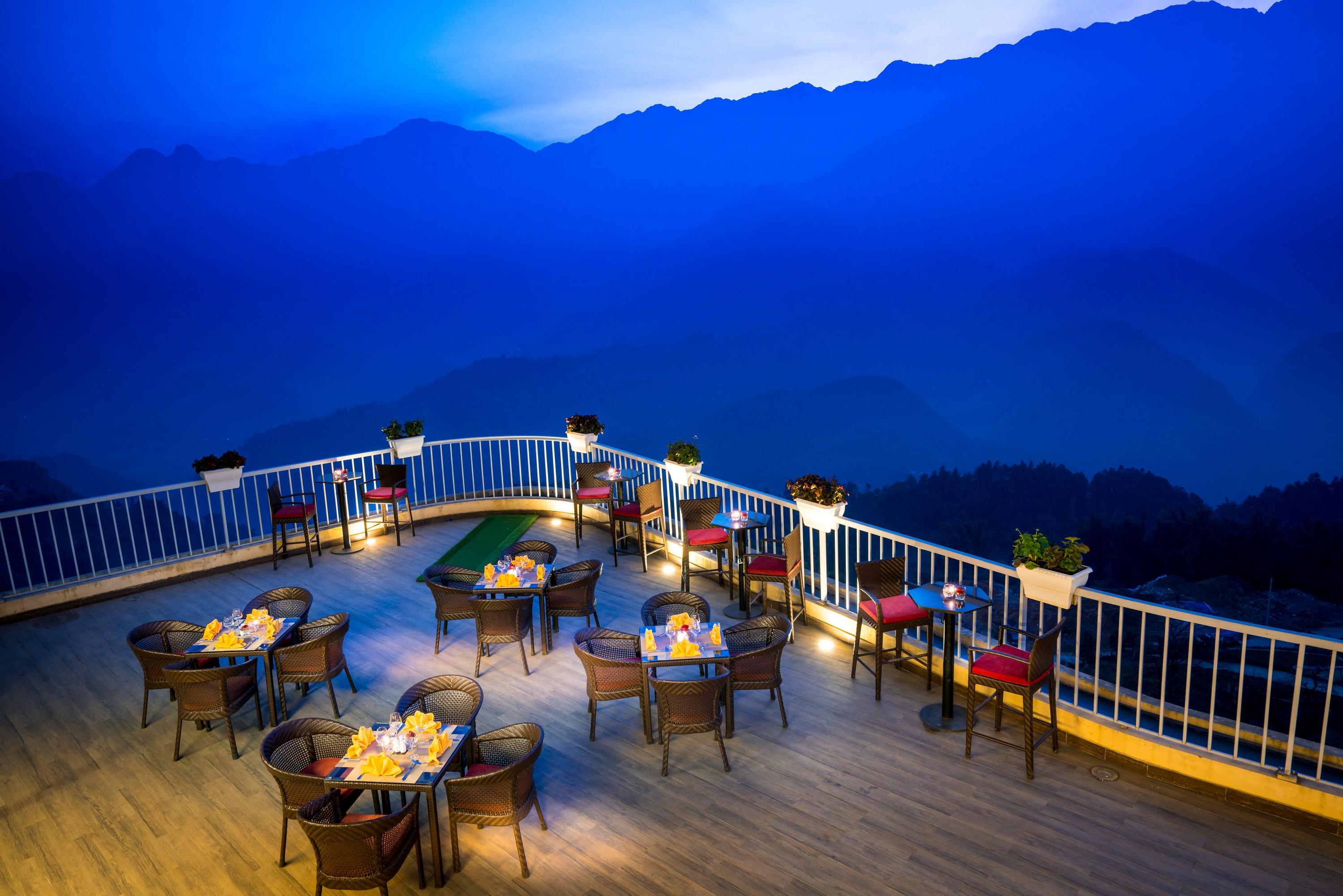 Amazing Khách sạn 4*