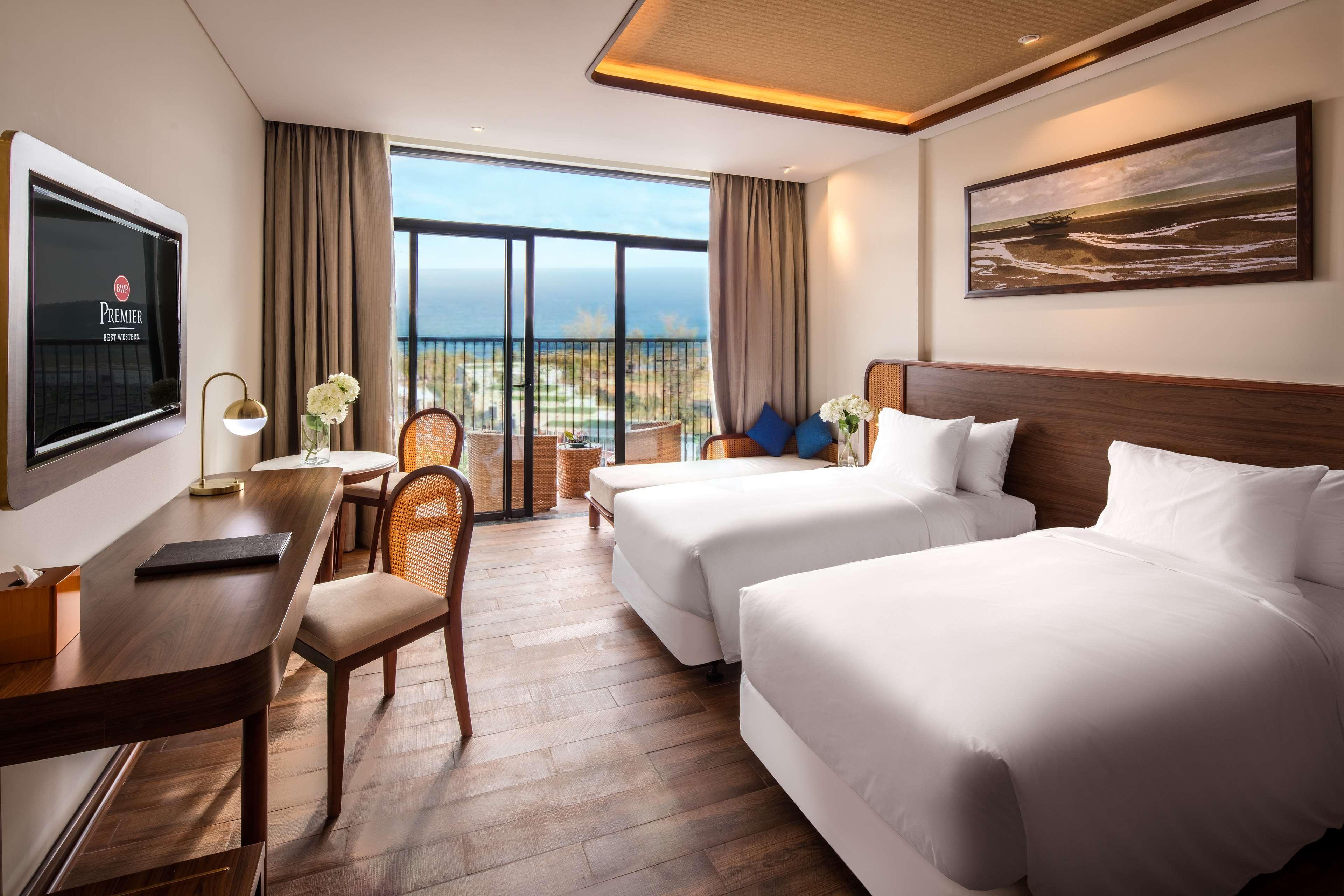 Resort Western Premier Sonasea