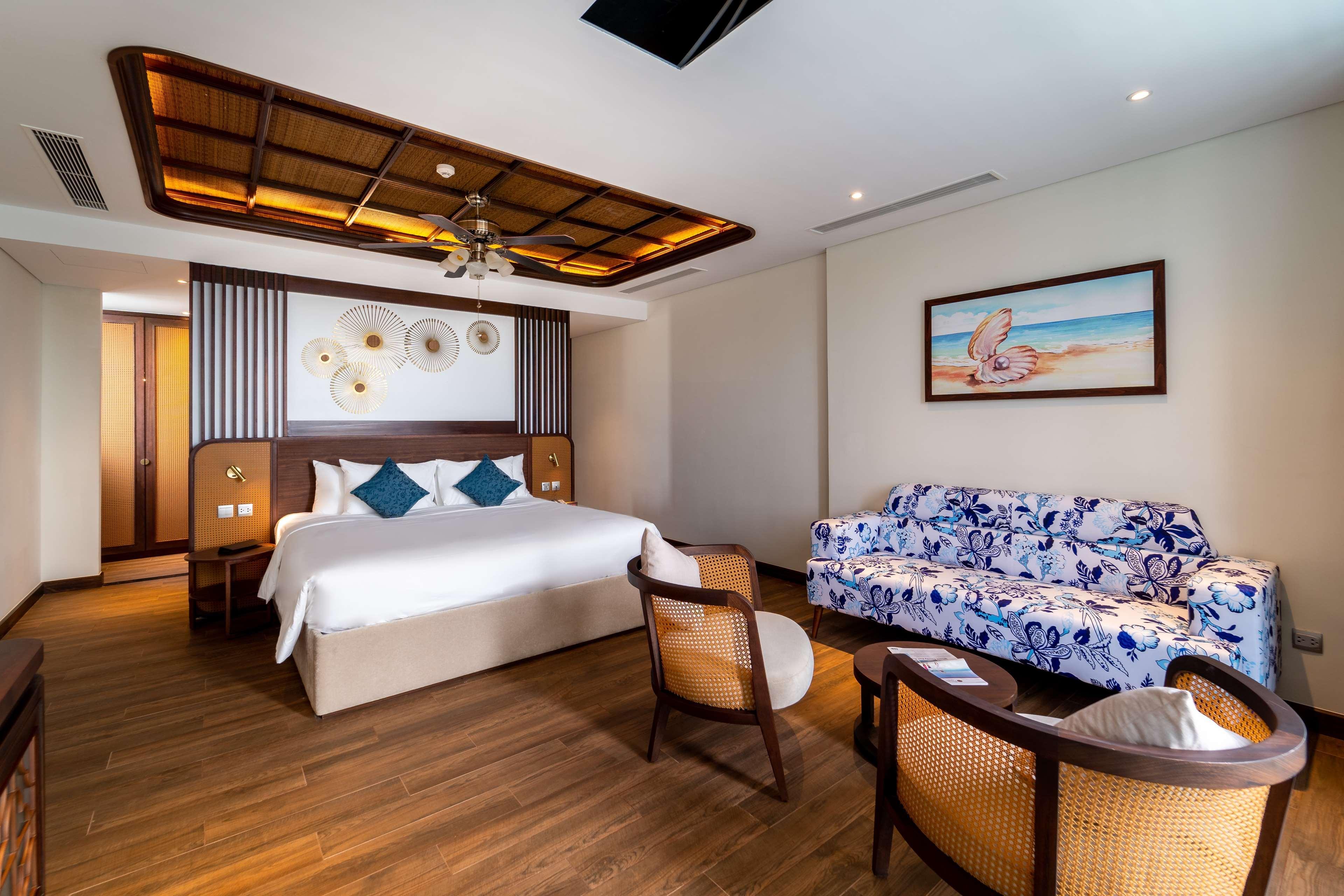 Resort Western Premier Sonasea
