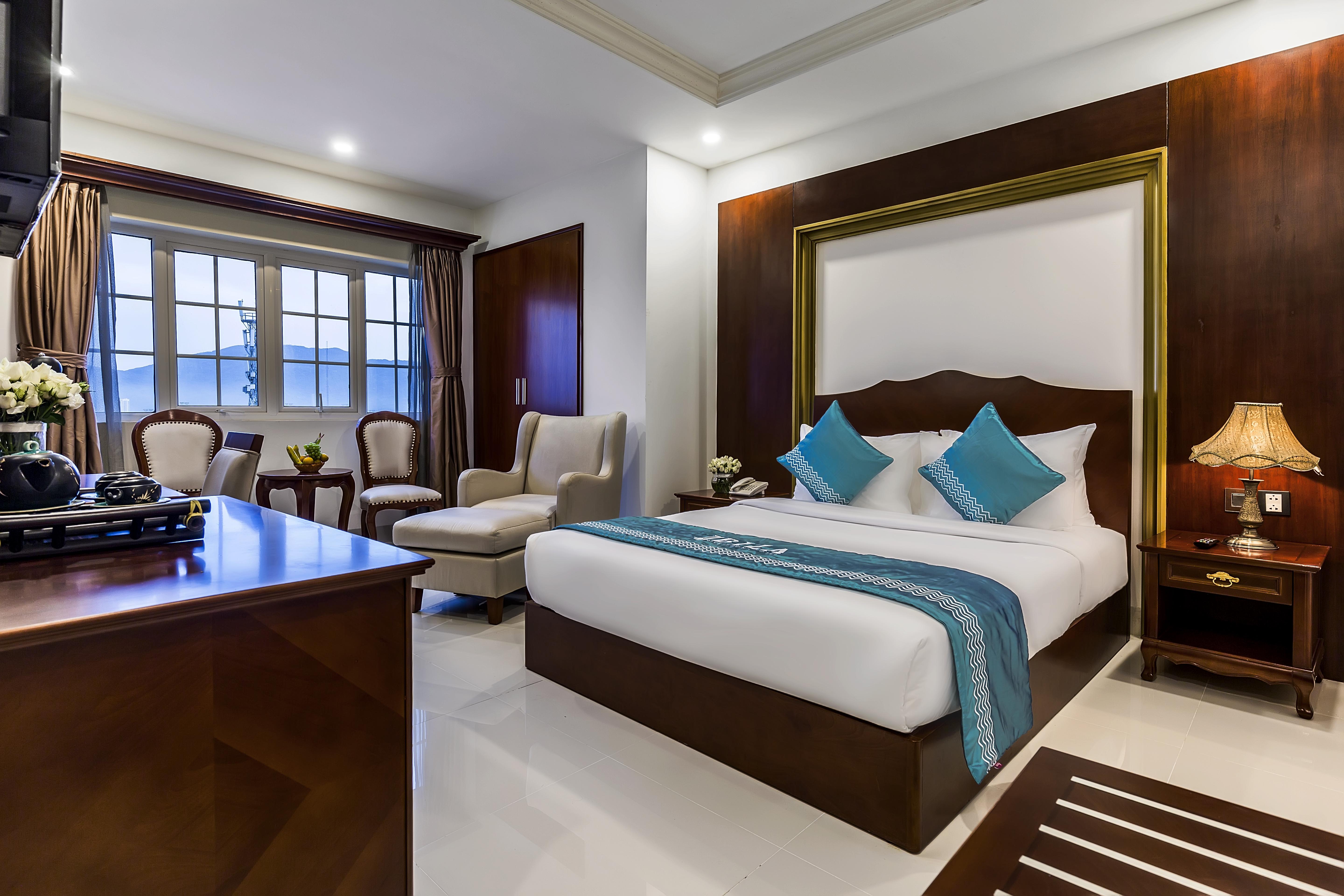 Hotel Ibiza Riverfront Powered By Aston Da Nang