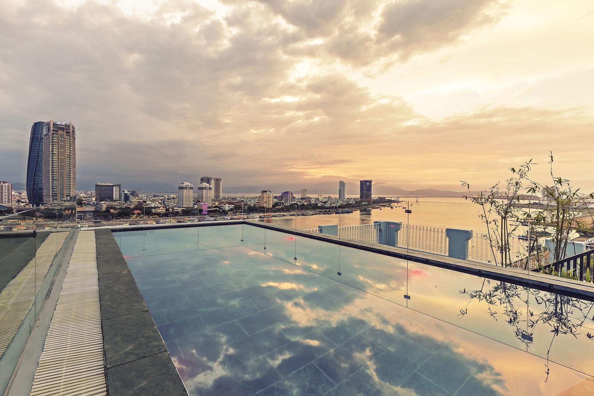 Hotel Ibiza Riverfront Powered By Aston 4*