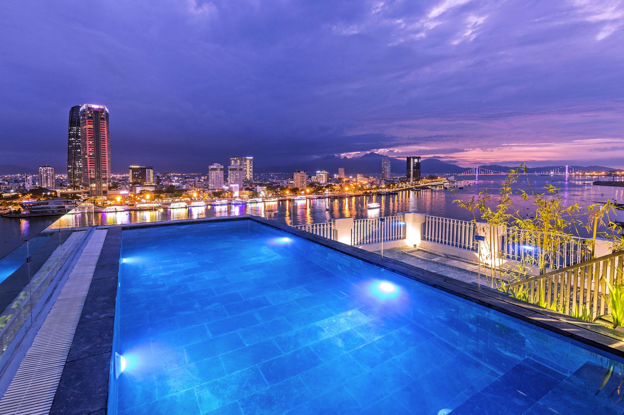Ibiza Riverfront Powered By Aston Da Nang