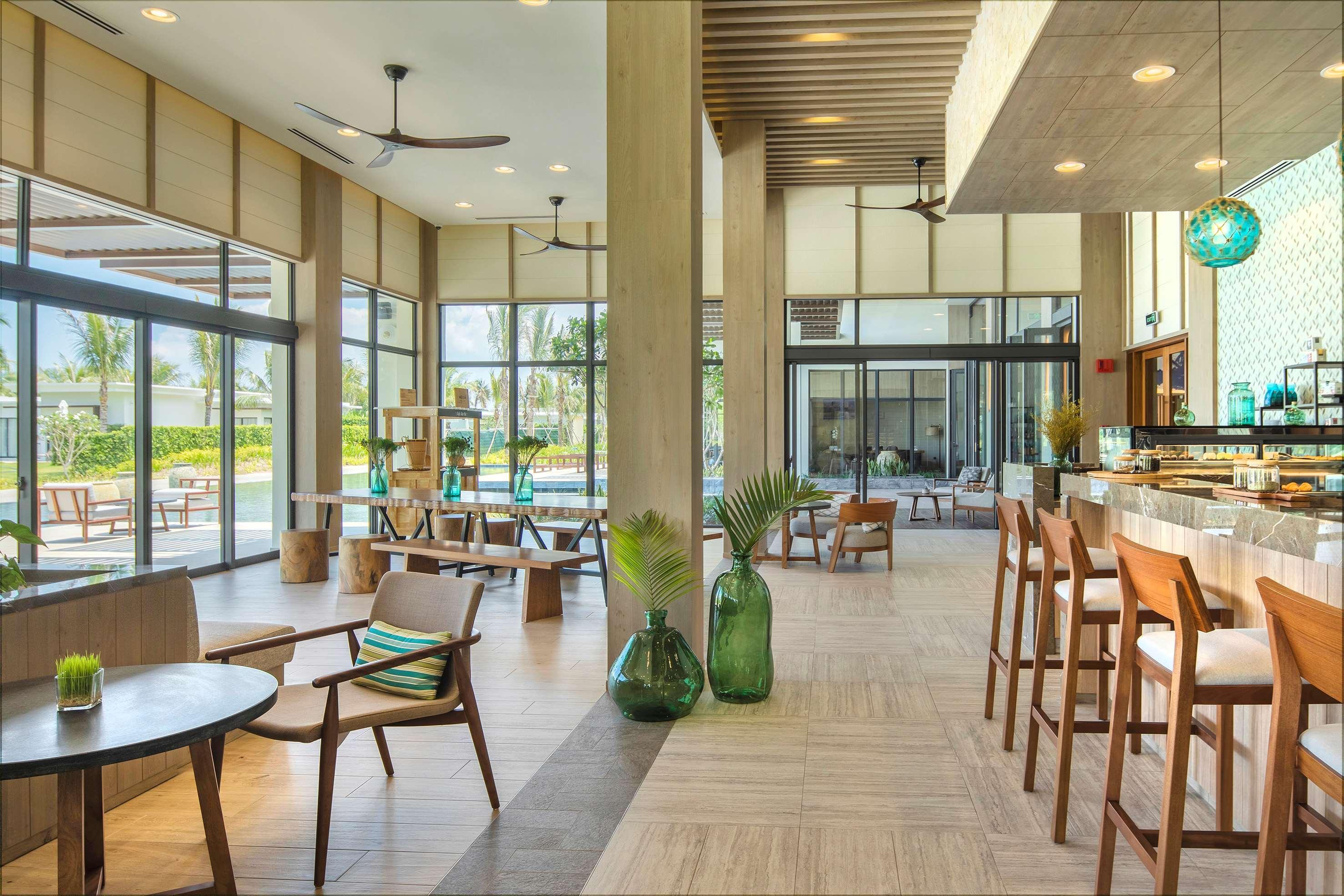 Dưỡng Bãi Biển Melia 5* Ho Tram