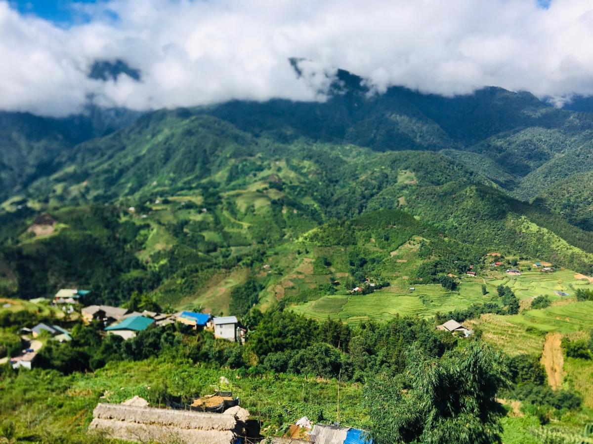 Black Hmong View 2* Sa Pa