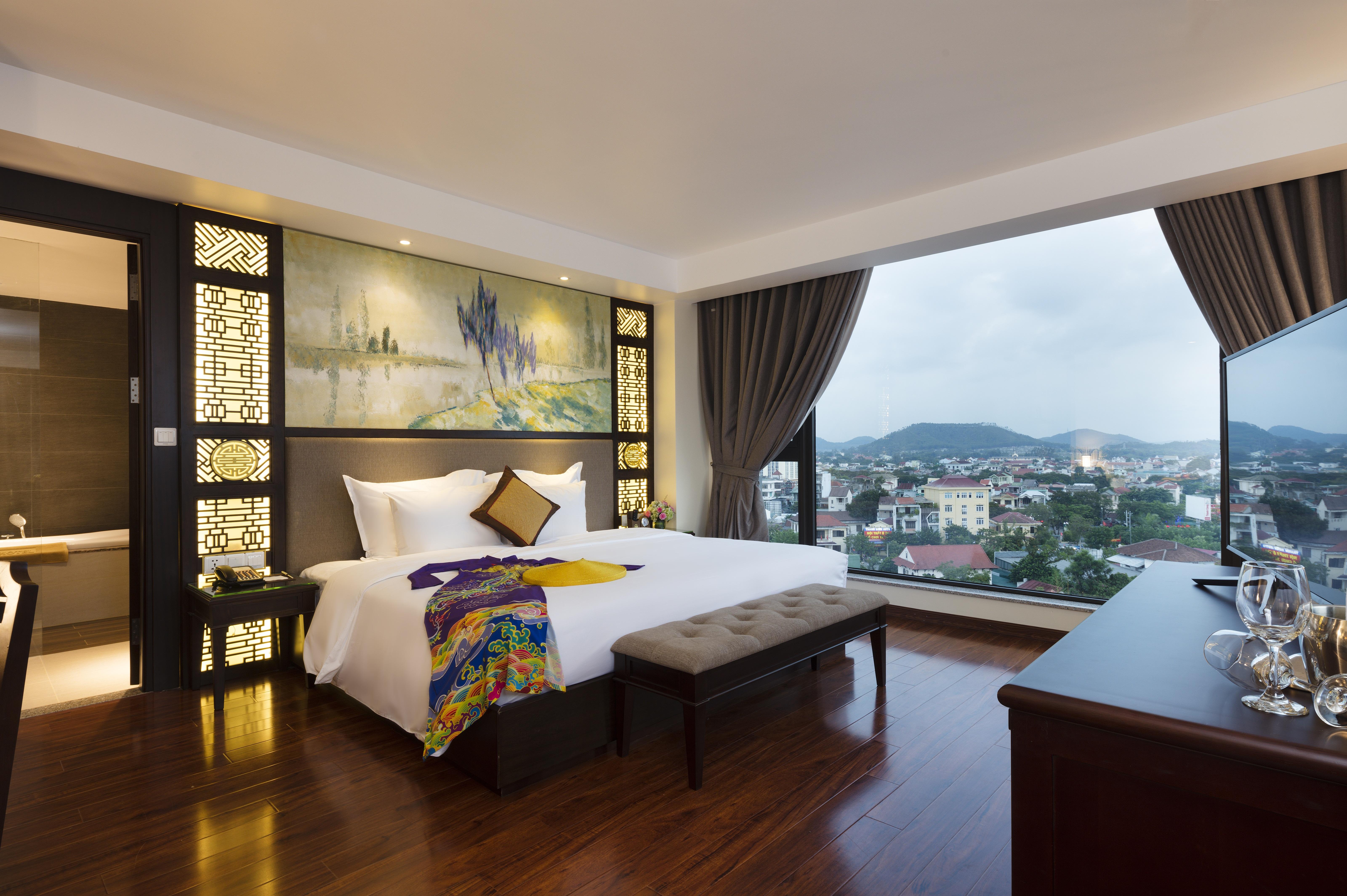 Thanh Lich Royal Boutique Hotel 4*