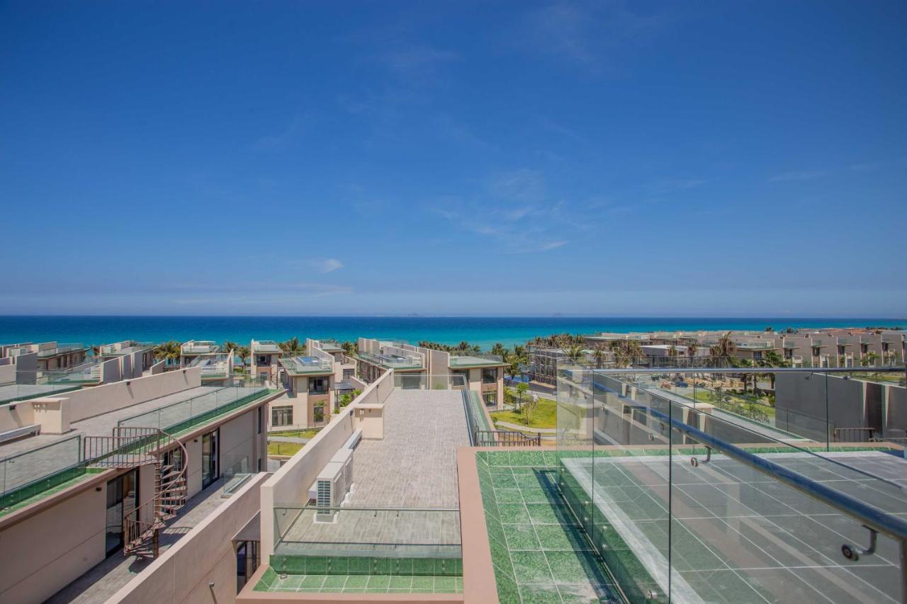 Mystery & Cam Ranh Villa
