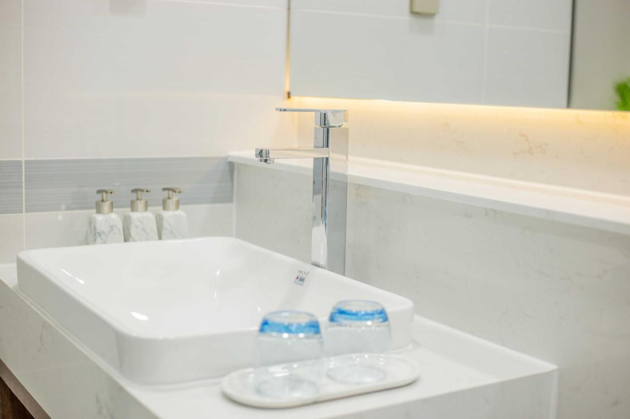 Villa Mystery & Cam Ranh
