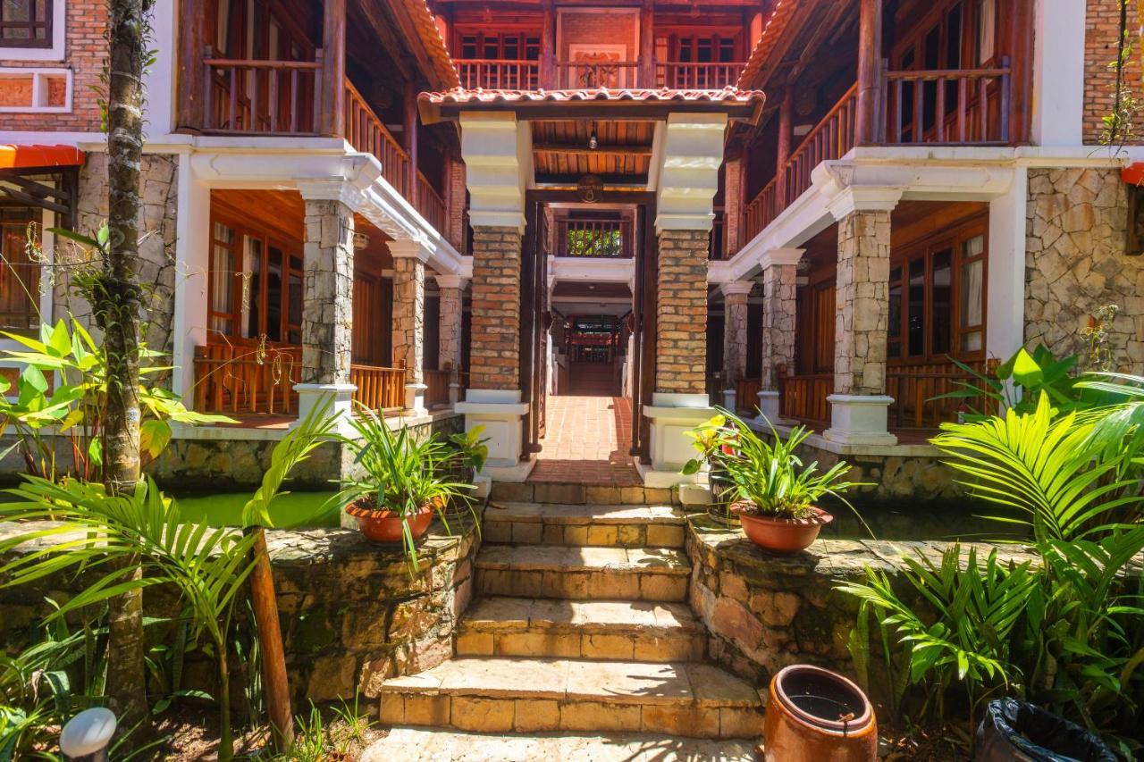 Resort Old Town 3*