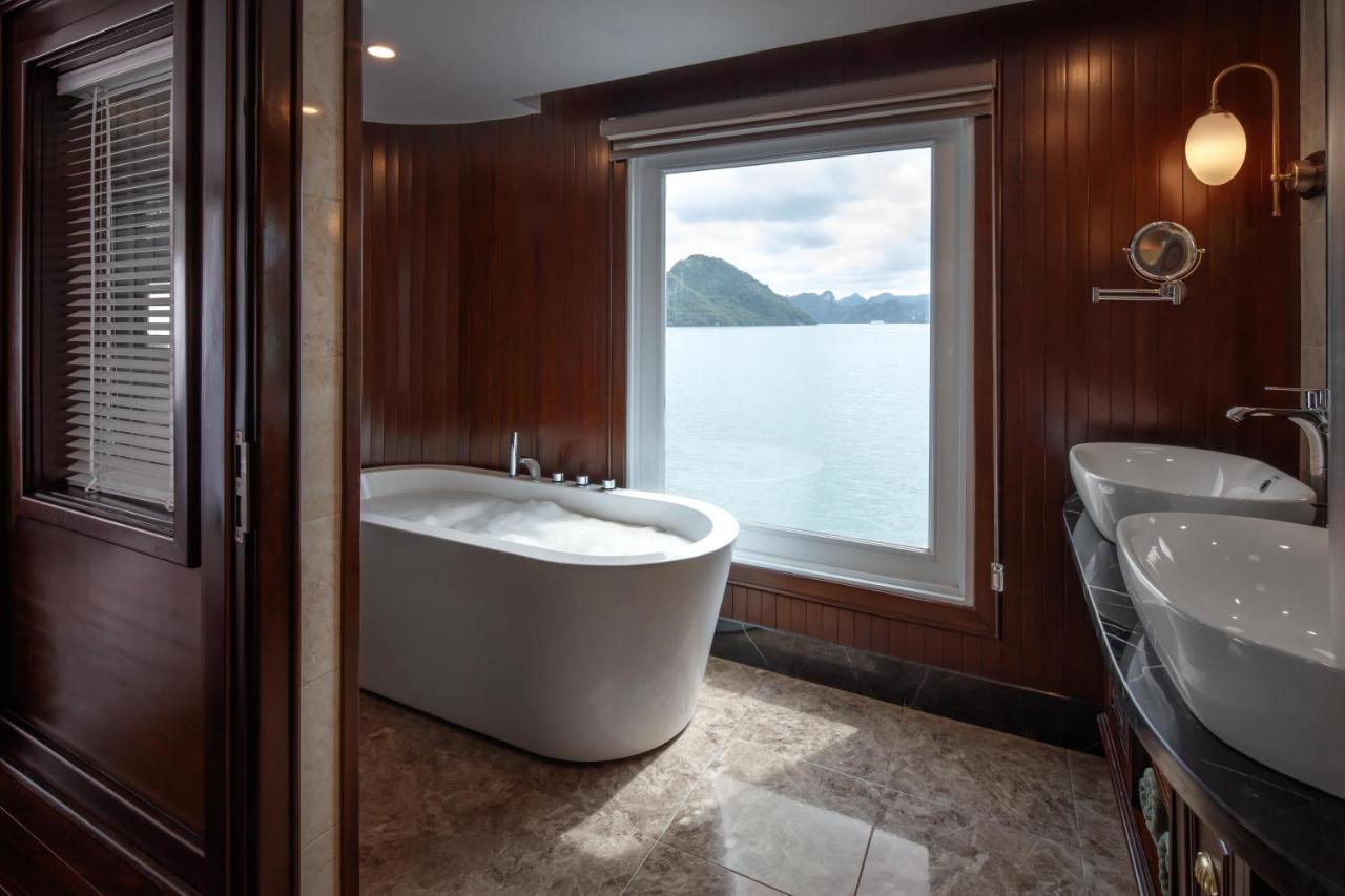 Paradise Elegance Cruise Halong  5*