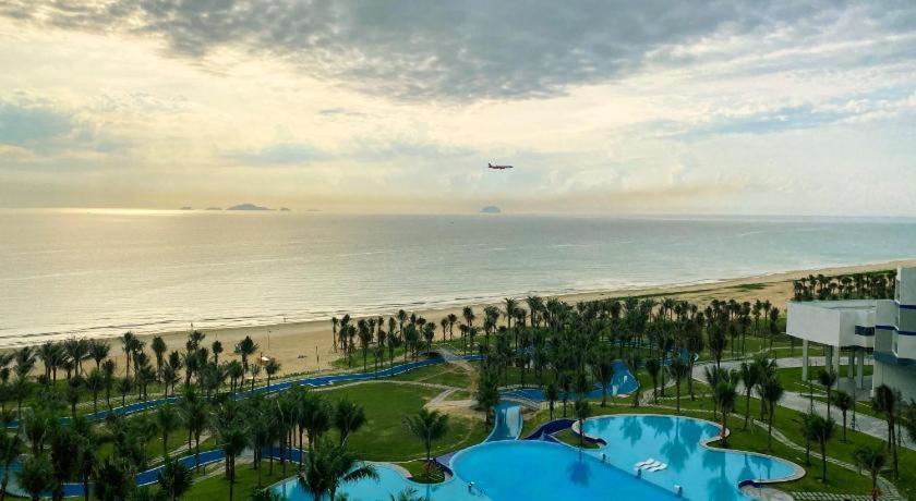 Angela At The Arena At Bai Dai Beach, Near Airport Cam Ranh, Nha Trang, Khanh Hoa Apartment *