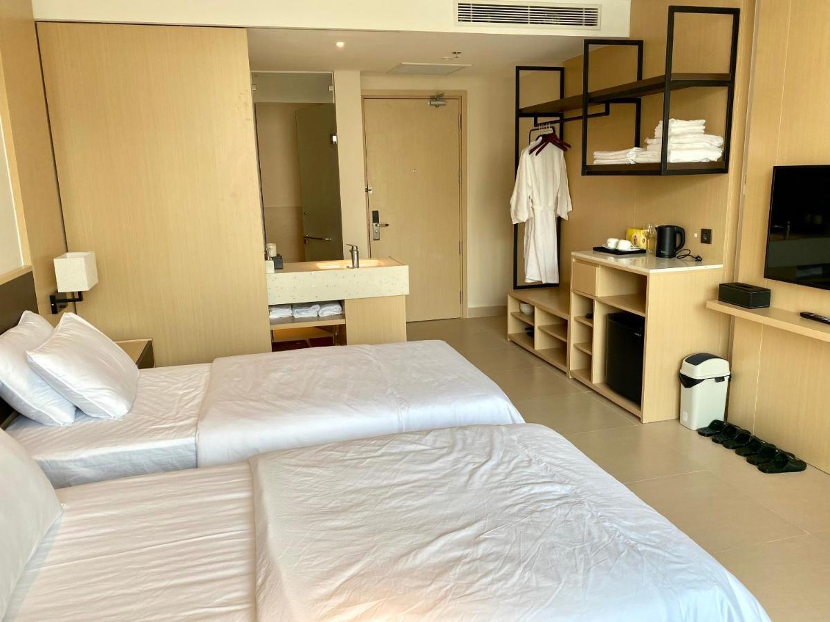 Apartment Angela At The Arena At Bai Dai Beach, Near Airport Cam Ranh, Nha Trang, Khanh Hoa Cam Ranh