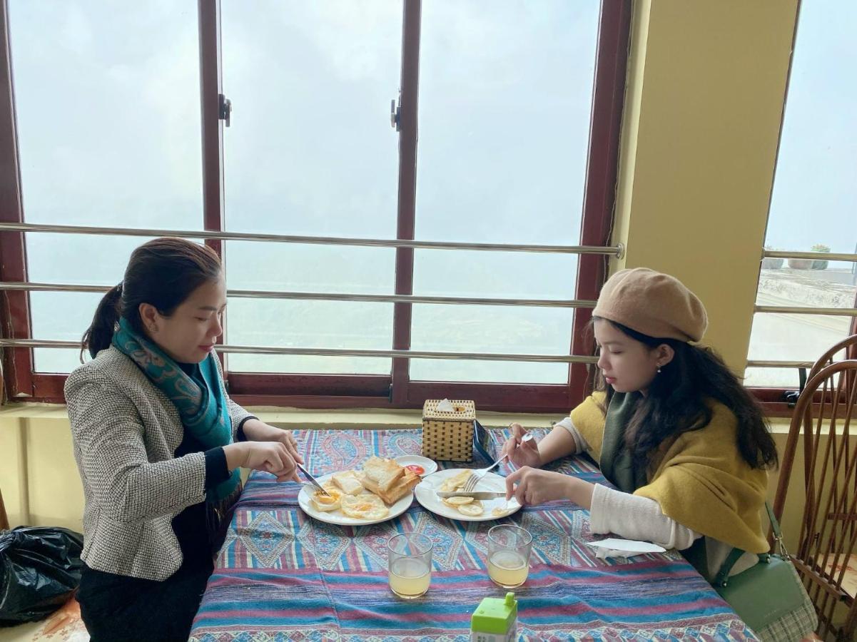 Black Hmong View