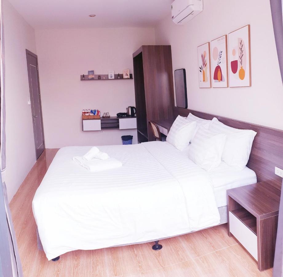 Hana & Coconut Mini Grand World Hotel Phu Quoc