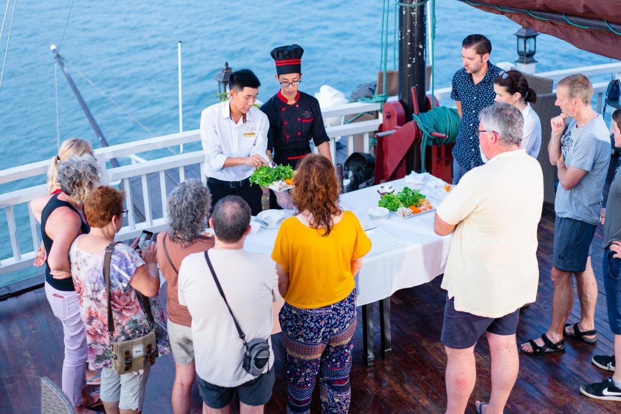 Victory Cruise  4*