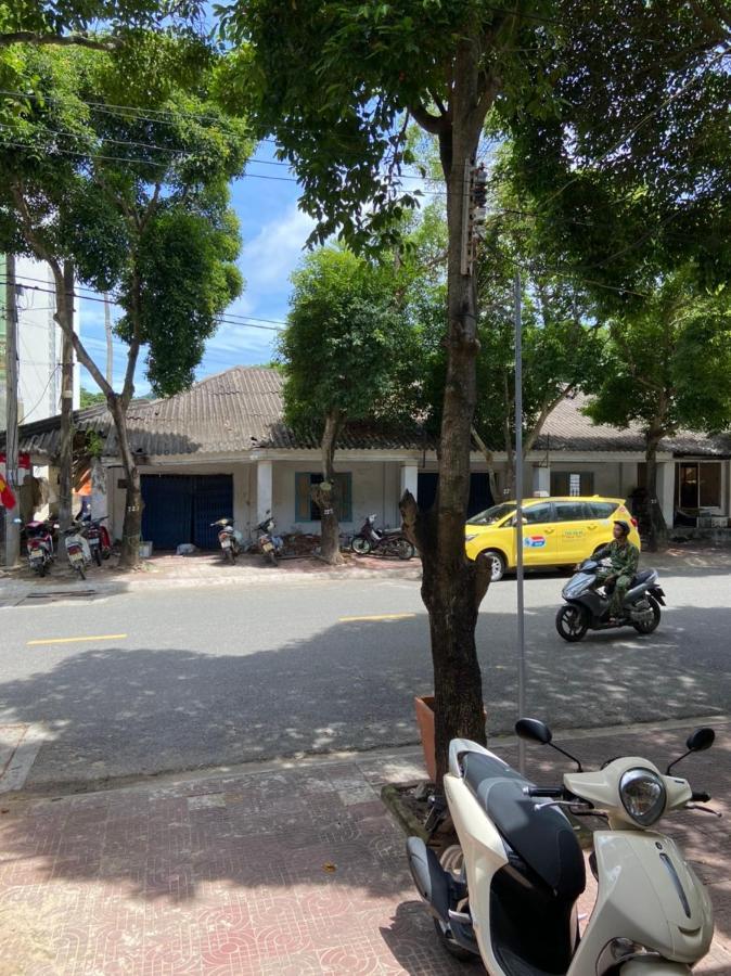 Bong Sen Con Dao Chi Khu Co Ong